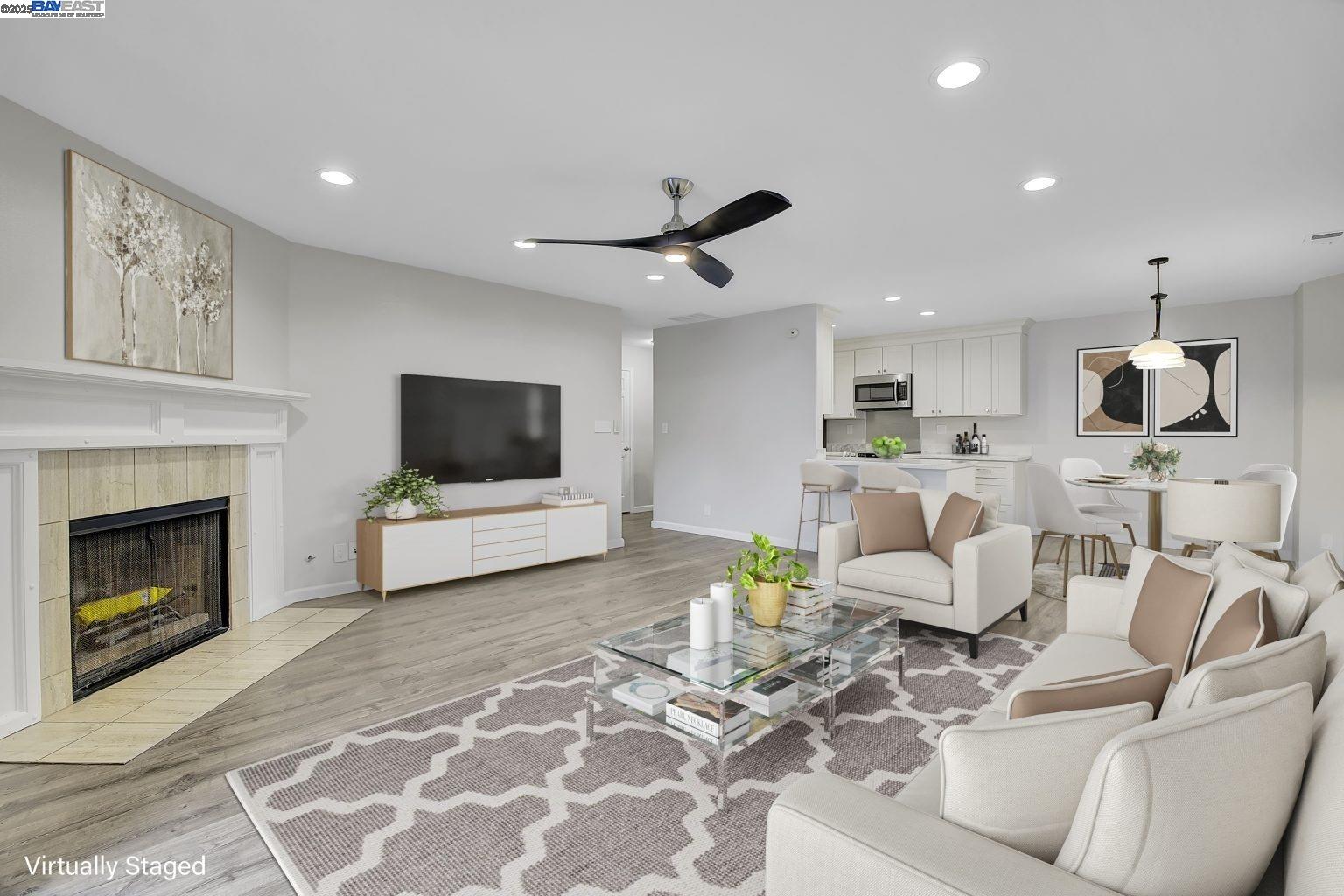 More Details about MLS # 41091663 : 26953 HAYWARD BLVD # 301