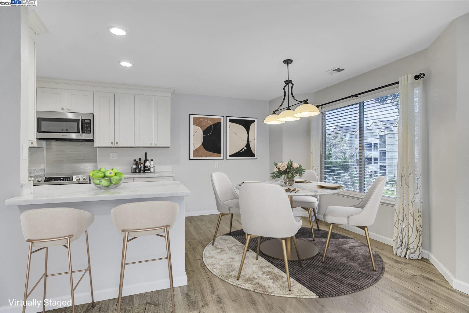 Detail Gallery Image 12 of 38 For 26953 Hayward Blvd #301,  Hayward,  CA 94542 - 2 Beds | 2 Baths