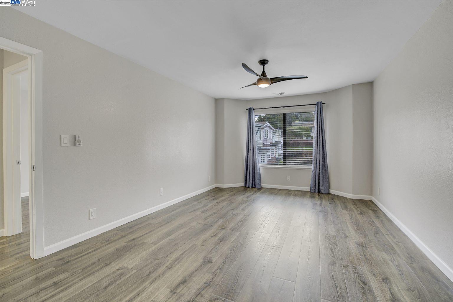 Detail Gallery Image 23 of 38 For 26953 Hayward Blvd #301,  Hayward,  CA 94542 - 2 Beds | 2 Baths