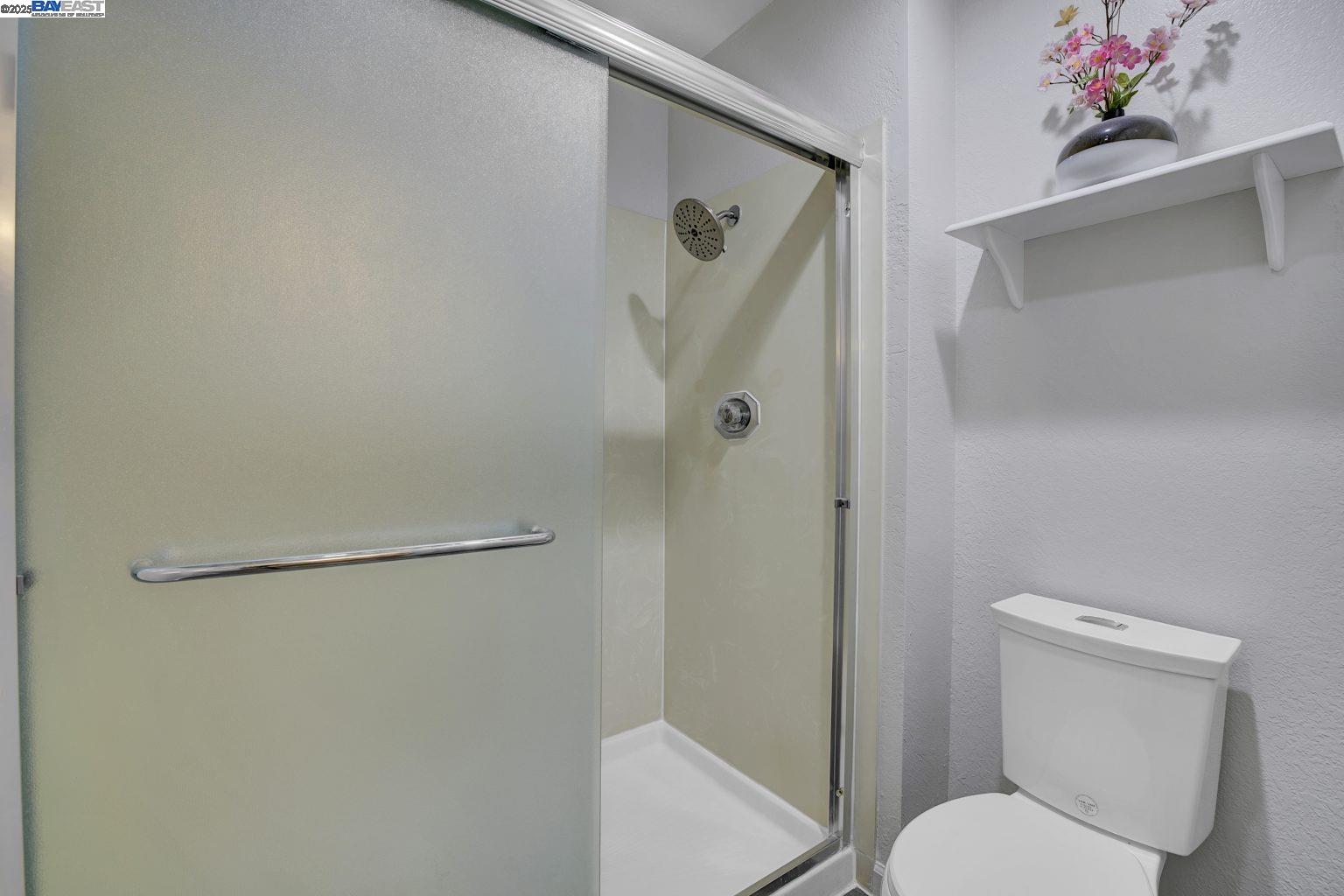 Detail Gallery Image 35 of 38 For 26953 Hayward Blvd #301,  Hayward,  CA 94542 - 2 Beds | 2 Baths