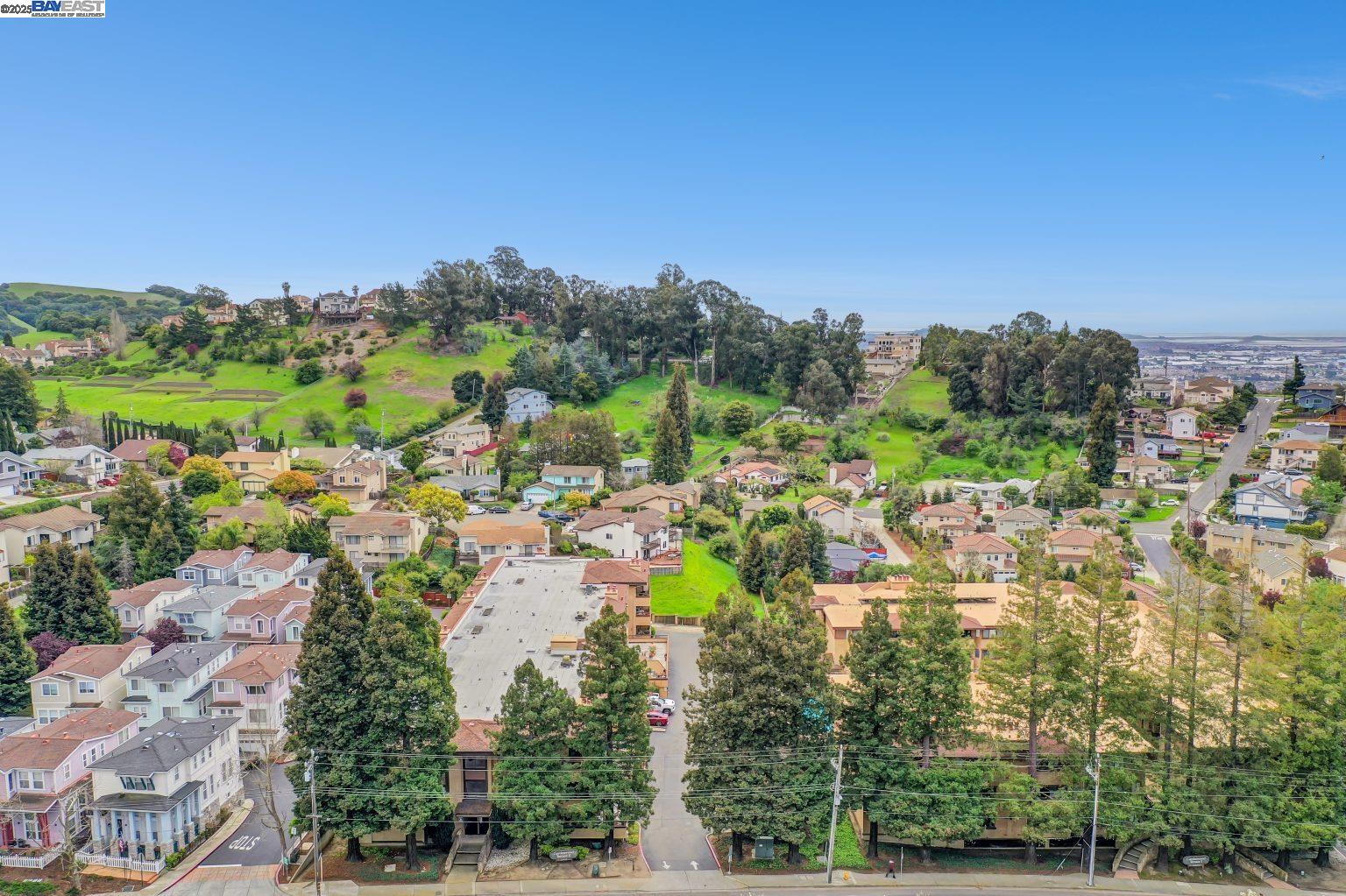 Detail Gallery Image 38 of 38 For 26953 Hayward Blvd #301,  Hayward,  CA 94542 - 2 Beds | 2 Baths