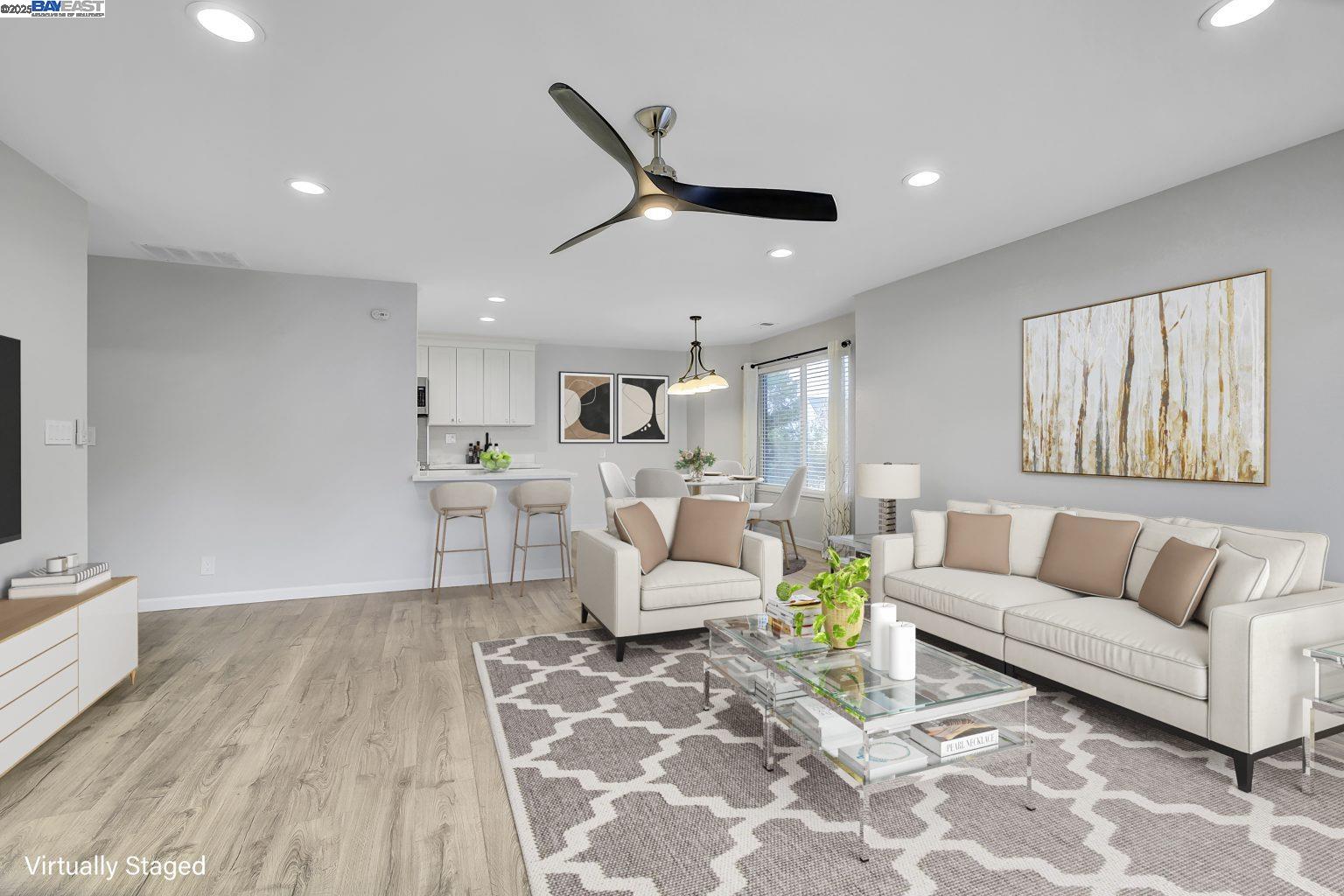 Detail Gallery Image 8 of 38 For 26953 Hayward Blvd #301,  Hayward,  CA 94542 - 2 Beds | 2 Baths