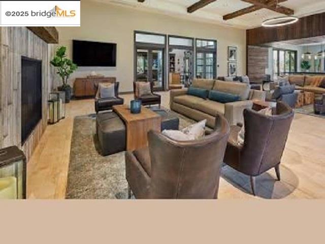 Detail Gallery Image 5 of 7 For 1005 Pioneer Dr, Madera,  CA 93636 - 3 Beds | 2 Baths