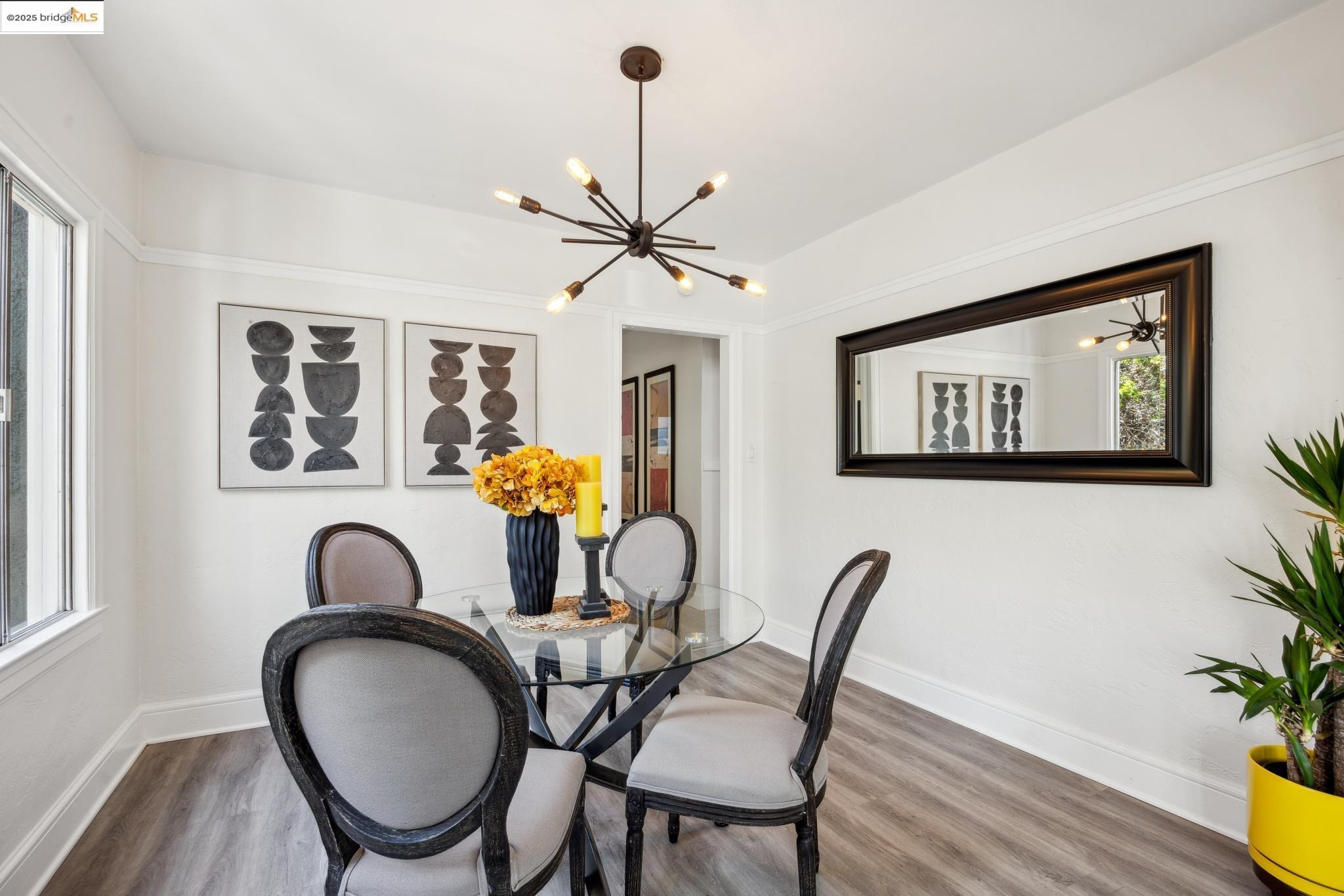 Detail Gallery Image 12 of 47 For 1424 Ward St, Berkeley,  CA 94702 - 3 Beds | 2 Baths