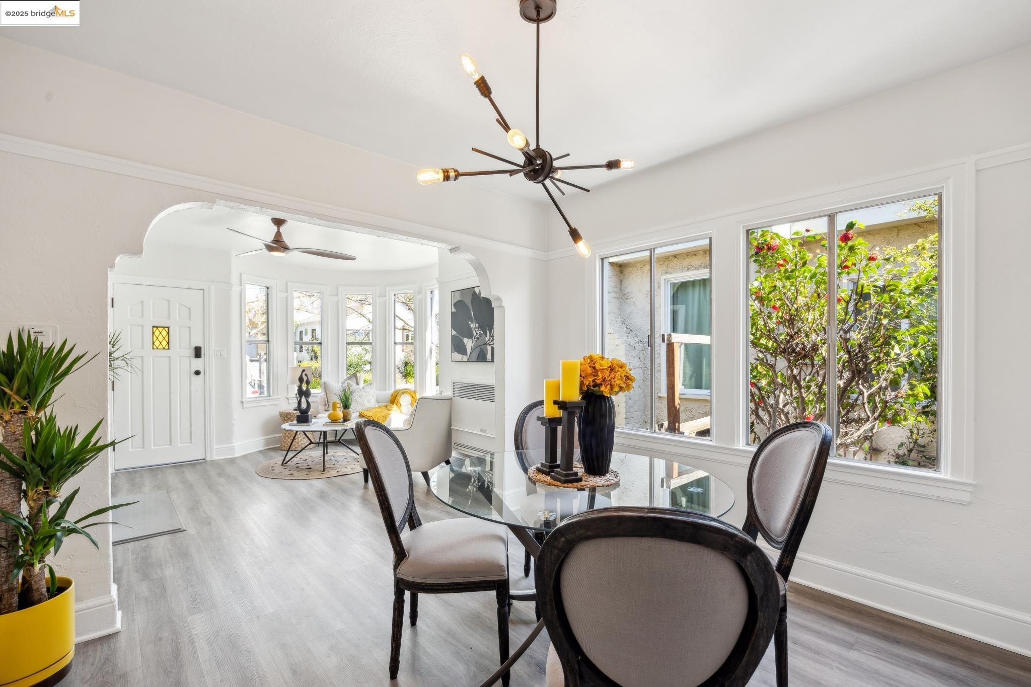 Detail Gallery Image 13 of 47 For 1424 Ward St, Berkeley,  CA 94702 - 3 Beds | 2 Baths