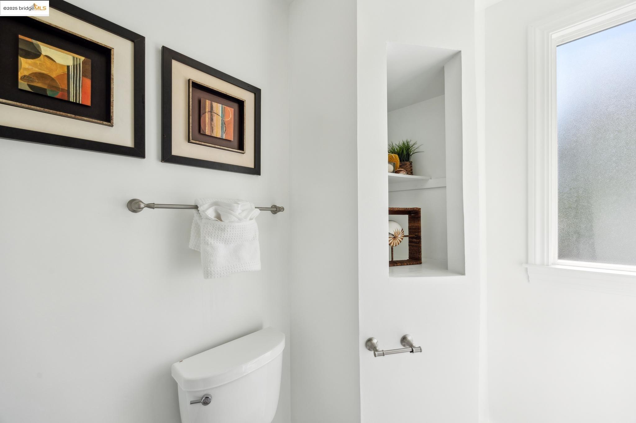 Detail Gallery Image 21 of 47 For 1424 Ward St, Berkeley,  CA 94702 - 3 Beds | 2 Baths