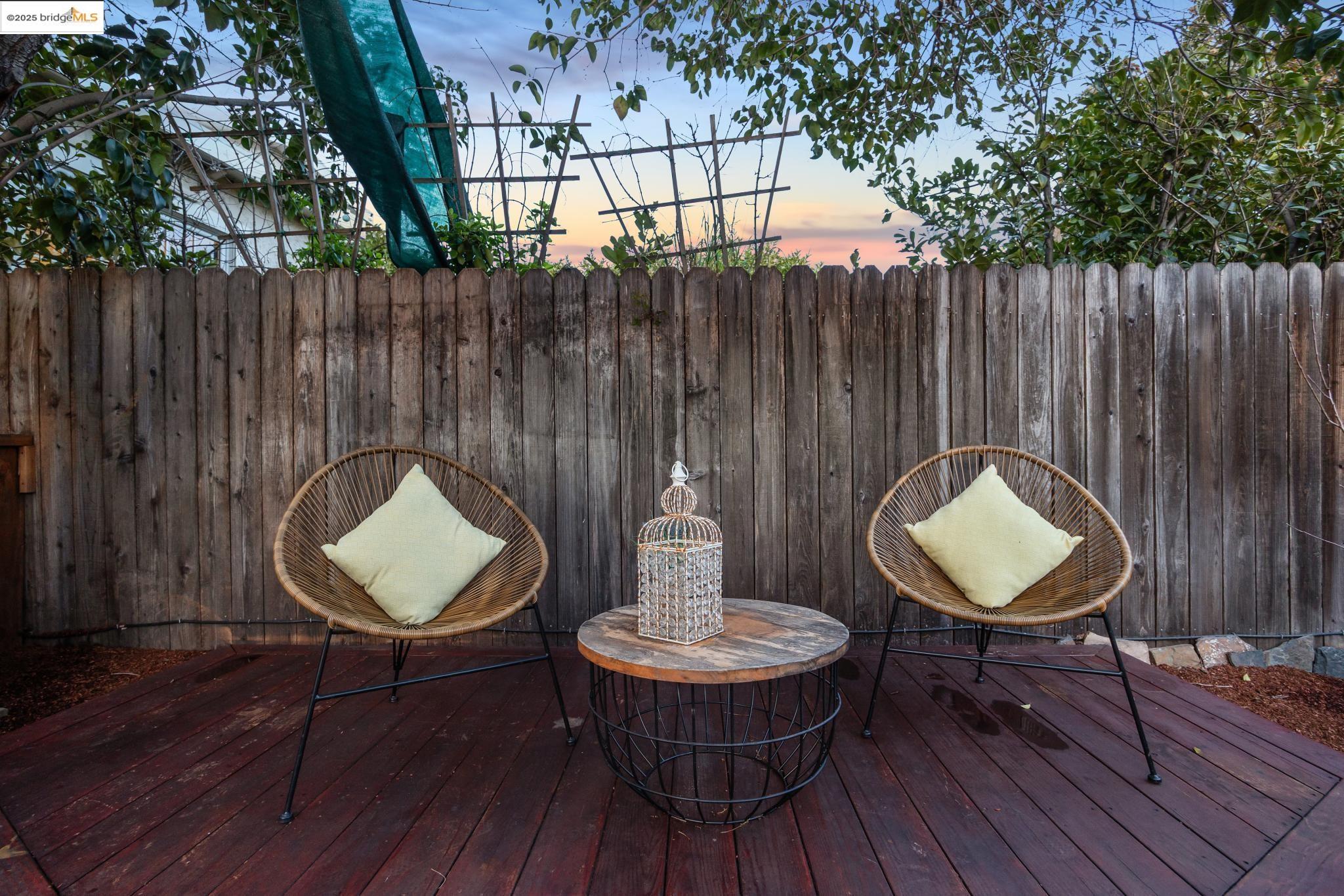 Detail Gallery Image 33 of 47 For 1424 Ward St, Berkeley,  CA 94702 - 3 Beds | 2 Baths