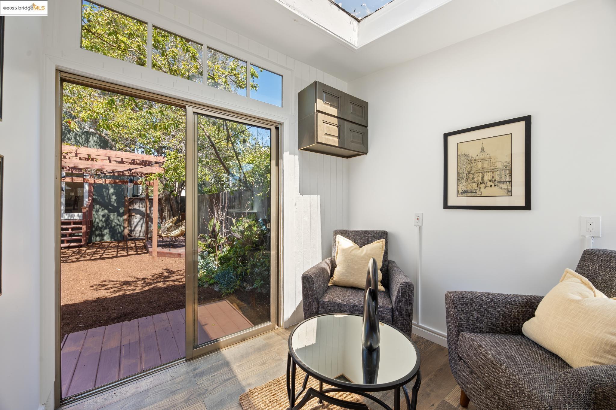 Detail Gallery Image 39 of 47 For 1424 Ward St, Berkeley,  CA 94702 - 3 Beds | 2 Baths