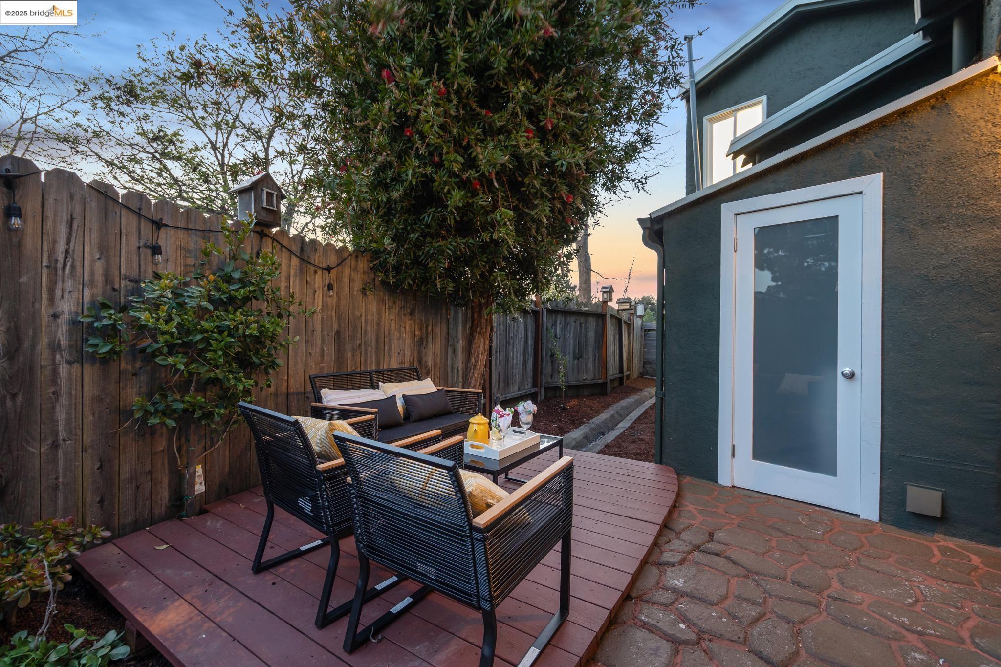 Detail Gallery Image 42 of 47 For 1424 Ward St, Berkeley,  CA 94702 - 3 Beds | 2 Baths