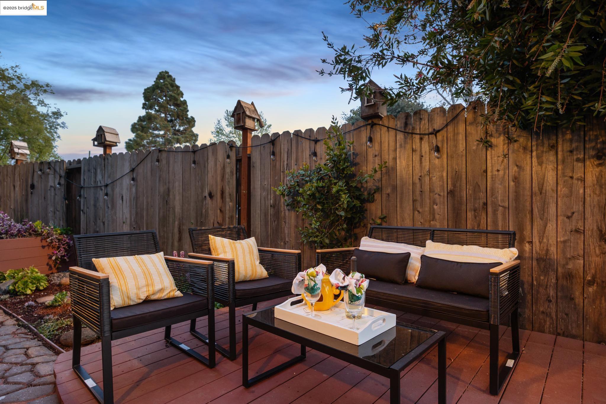 Detail Gallery Image 44 of 47 For 1424 Ward St, Berkeley,  CA 94702 - 3 Beds | 2 Baths