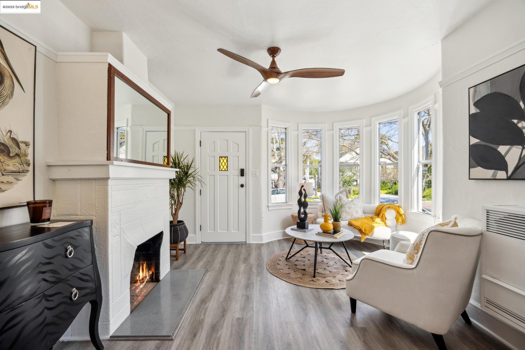 Detail Gallery Image 8 of 47 For 1424 Ward St, Berkeley,  CA 94702 - 3 Beds | 2 Baths