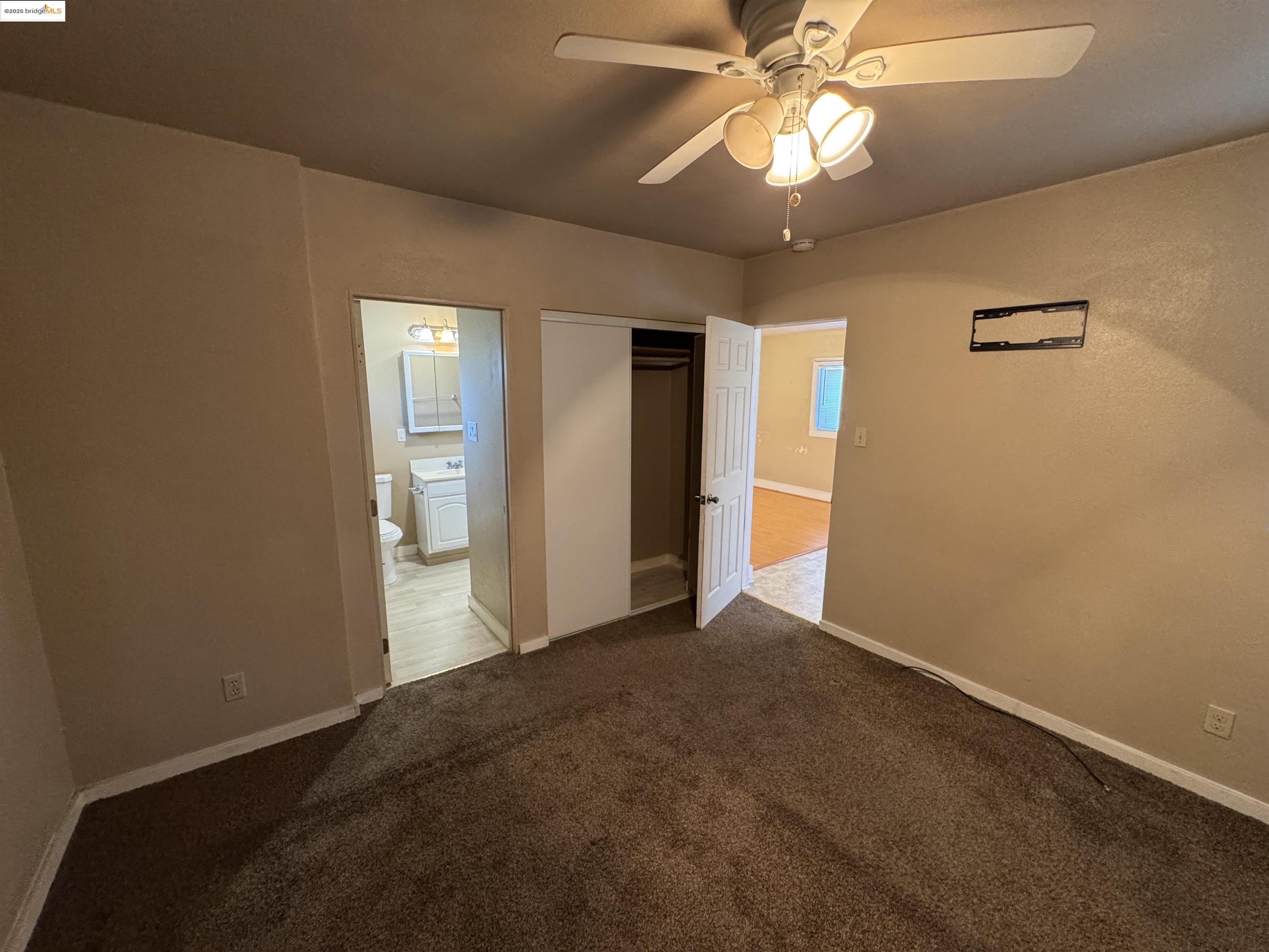 property-img