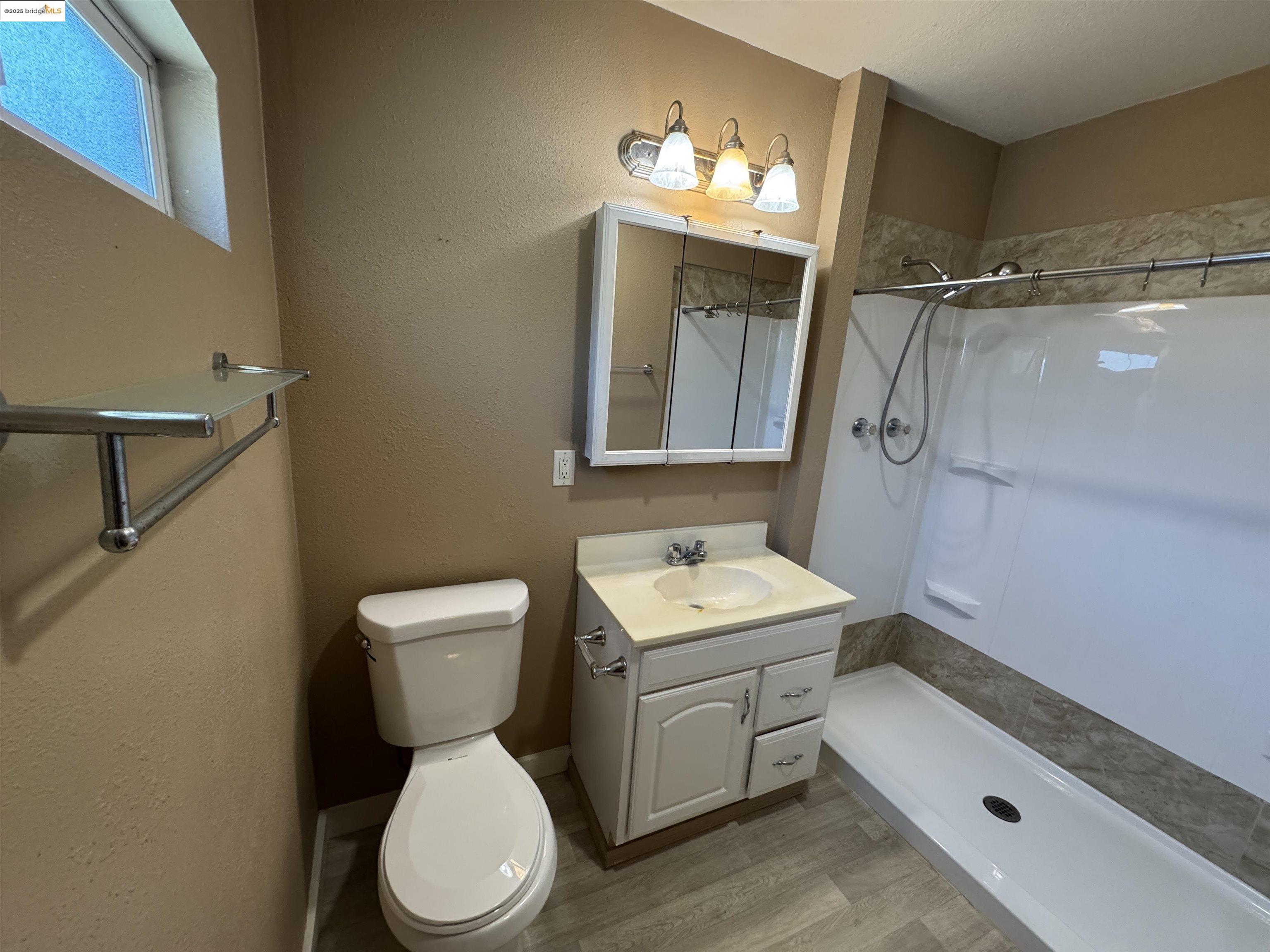 property-img