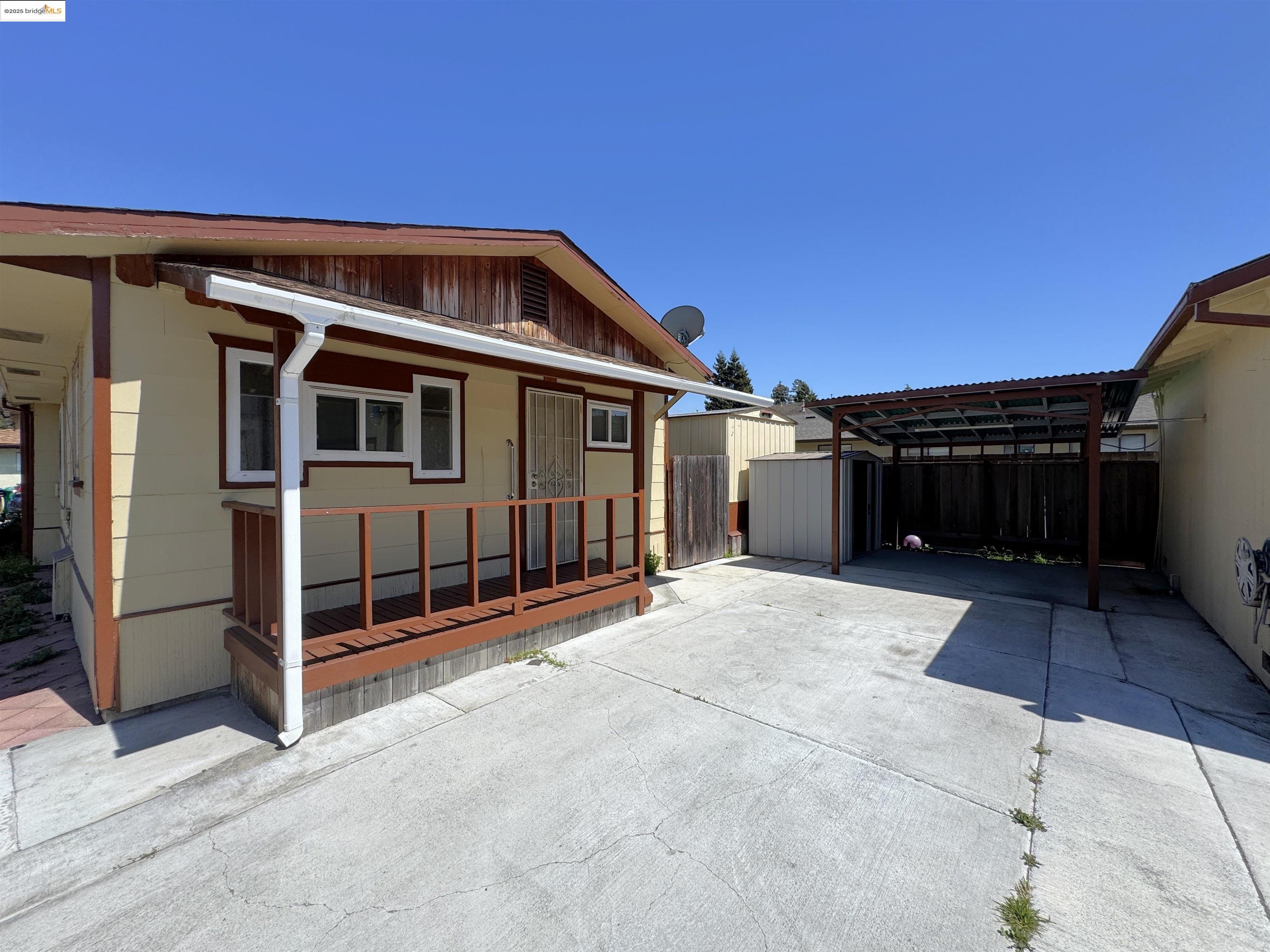 property-img