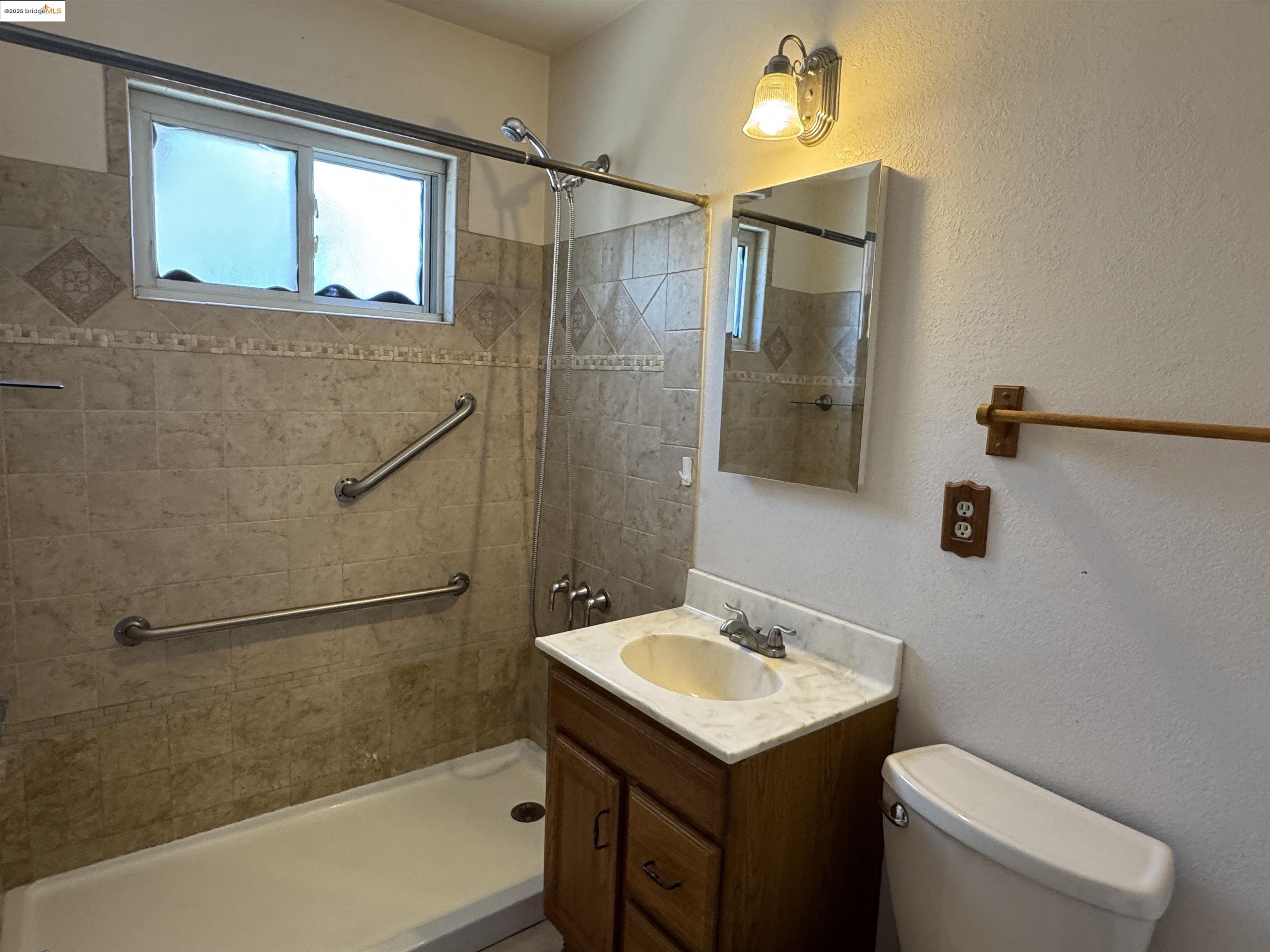 property-img