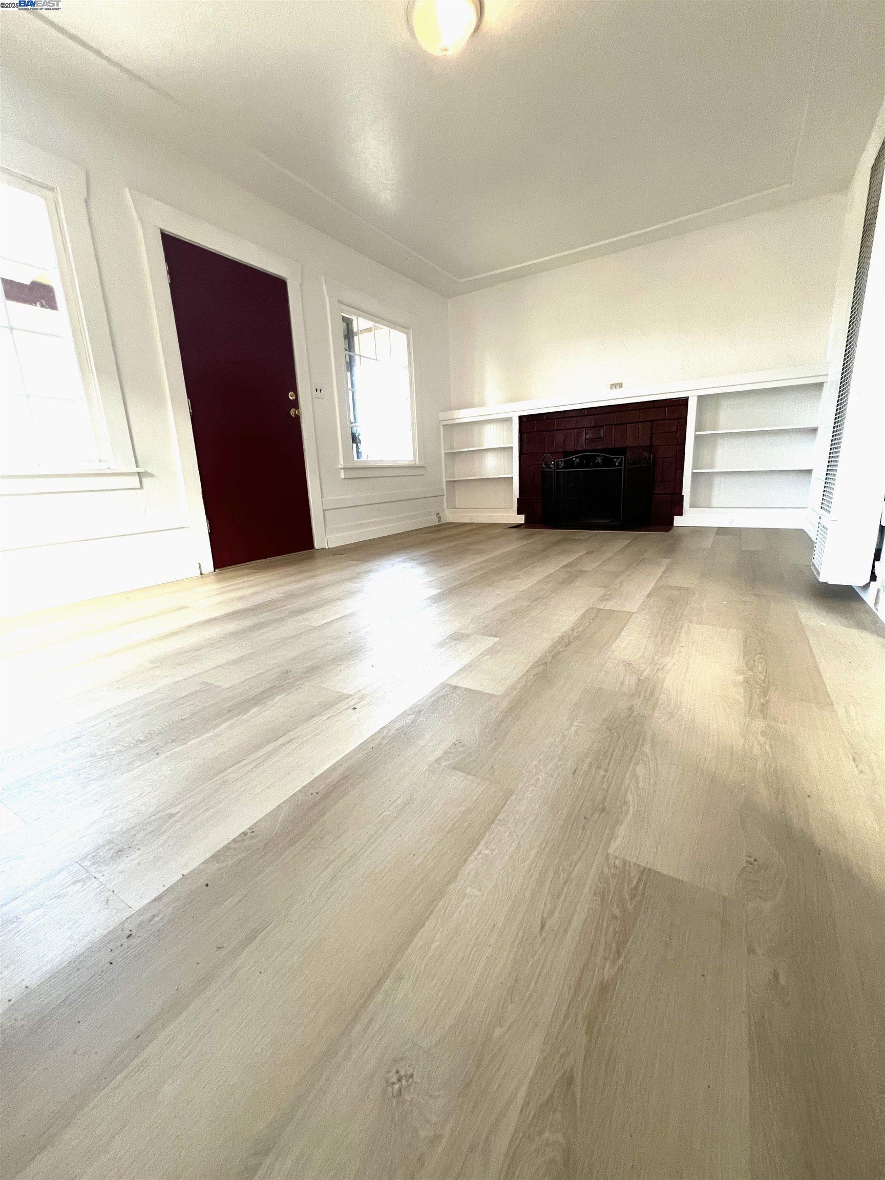 Detail Gallery Image 10 of 14 For 1604 72nd Street, Oakland,  CA 94621 - 3 Beds | 1/1 Baths