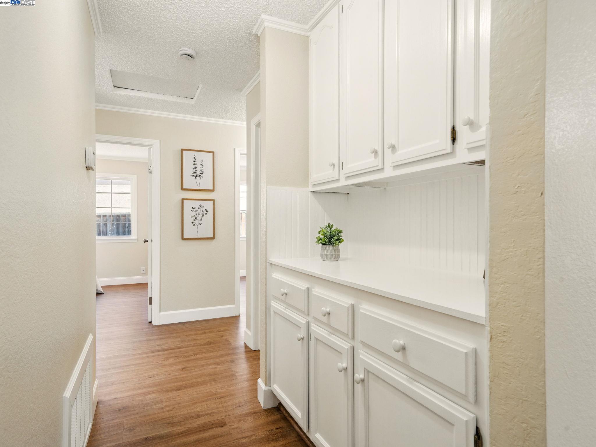 Detail Gallery Image 13 of 32 For 33537 Bardolph Cir, Fremont,  CA 94555 - 4 Beds | 2 Baths