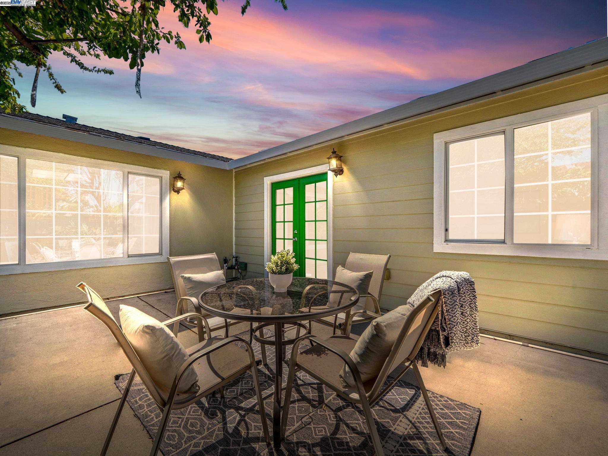 Detail Gallery Image 22 of 32 For 33537 Bardolph Cir, Fremont,  CA 94555 - 4 Beds | 2 Baths