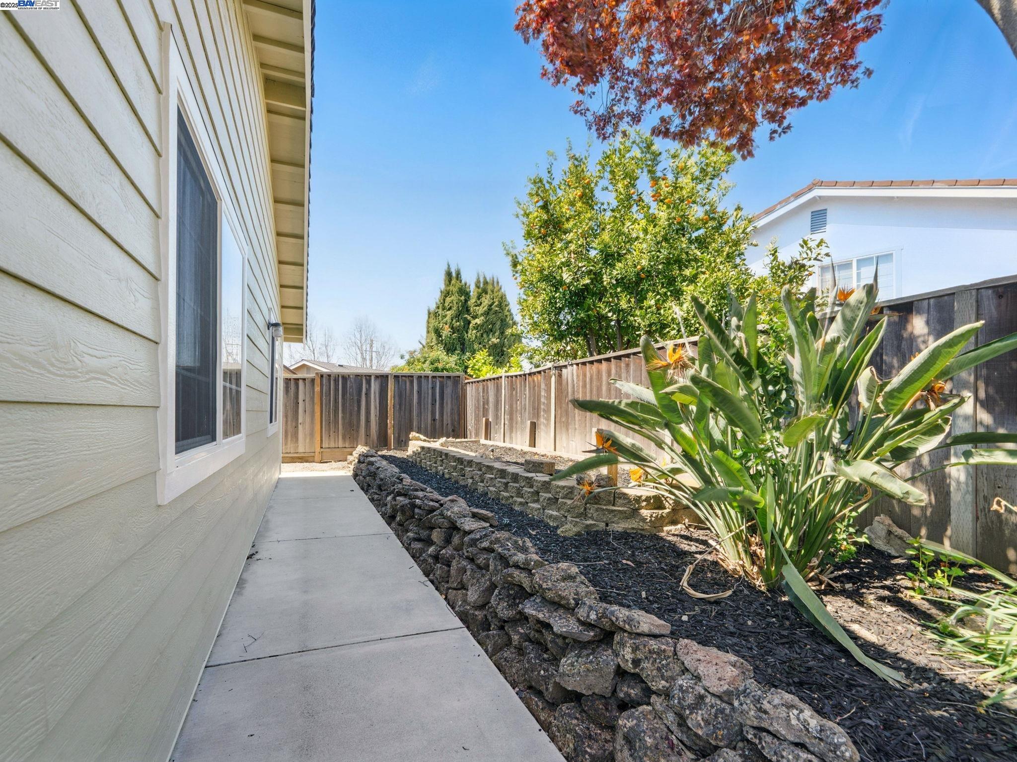 Detail Gallery Image 25 of 32 For 33537 Bardolph Cir, Fremont,  CA 94555 - 4 Beds | 2 Baths