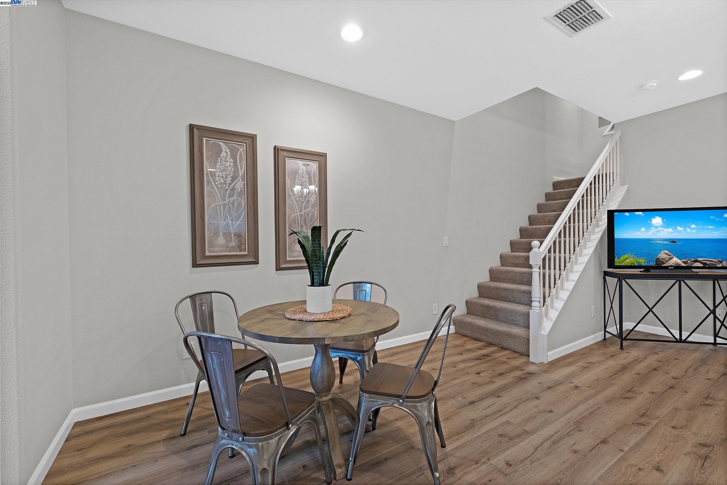 Photo #4: 41091690 Listing: Photo #4