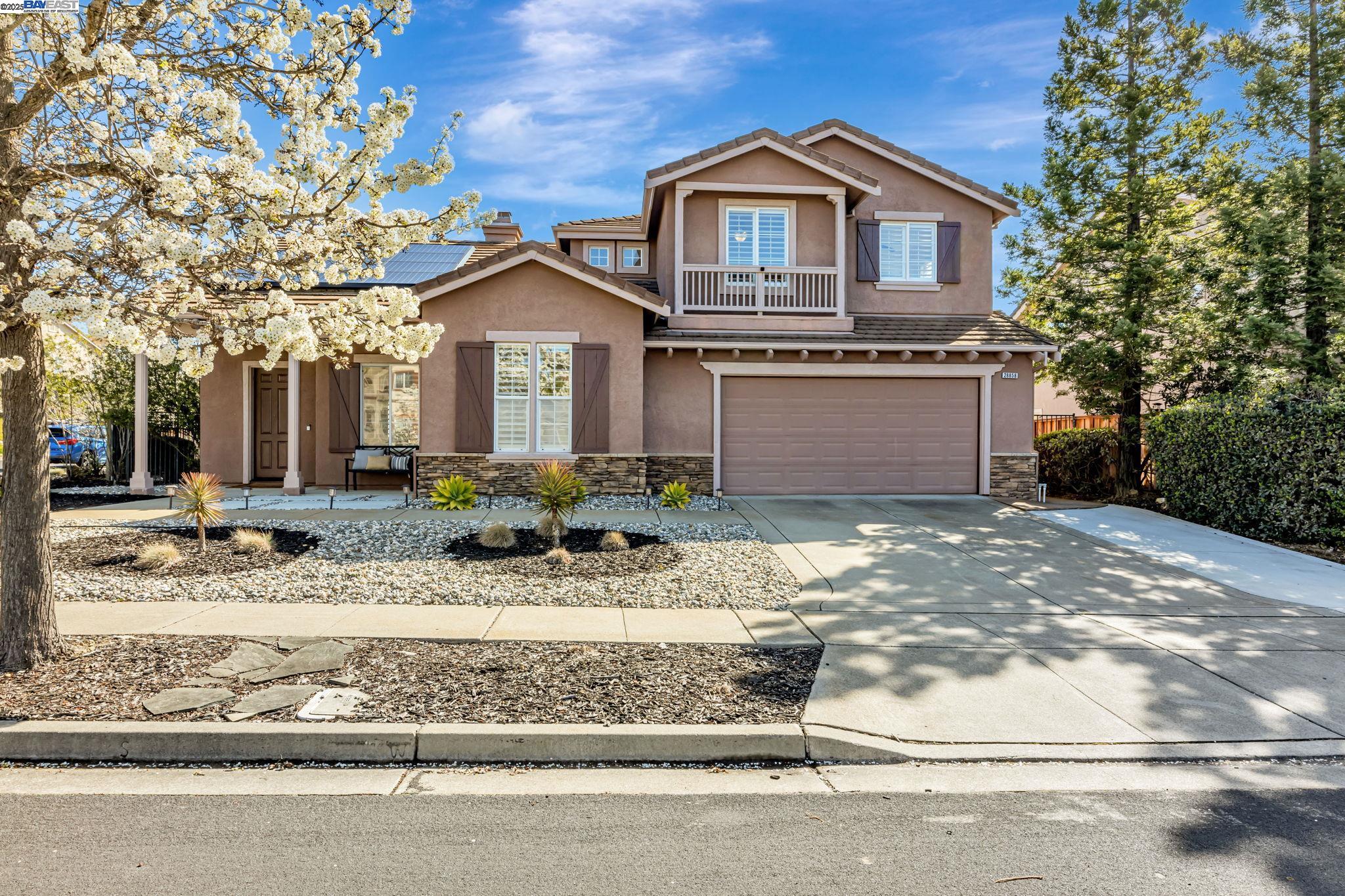 Detail Gallery Image 1 of 1 For 28858 Bailey Ranch Rd, Hayward,  CA 94542 - 4 Beds | 3 Baths