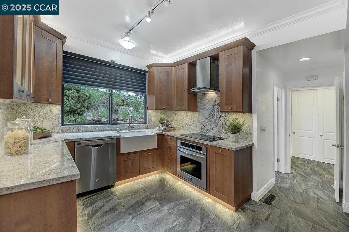 Detail Gallery Image 1 of 60 For 3244 Terra Granada Dr 2a,  Walnut Creek,  CA 94595 - 2 Beds | 2 Baths