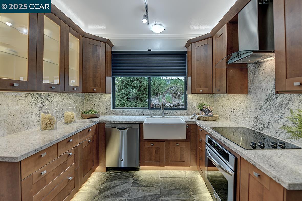 Detail Gallery Image 2 of 60 For 3244 Terra Granada Dr 2a,  Walnut Creek,  CA 94595 - 2 Beds | 2 Baths