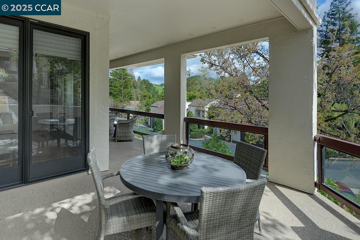 Detail Gallery Image 10 of 60 For 3244 Terra Granada Dr 2a,  Walnut Creek,  CA 94595 - 2 Beds | 2 Baths