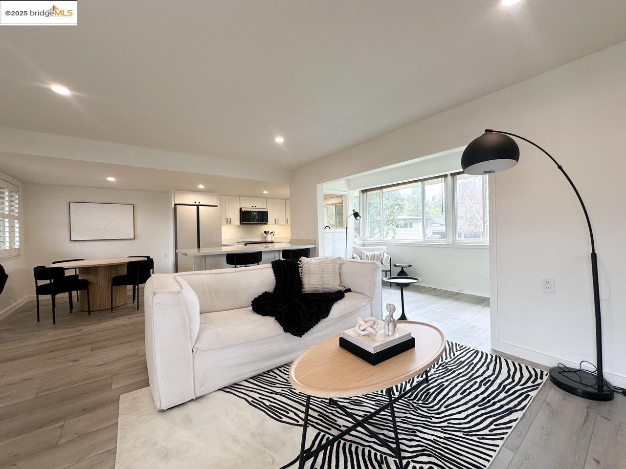 Detail Gallery Image 1 of 12 For 14225 Lora #90,  Los Gatos,  CA 95032 - 2 Beds | 1 Baths