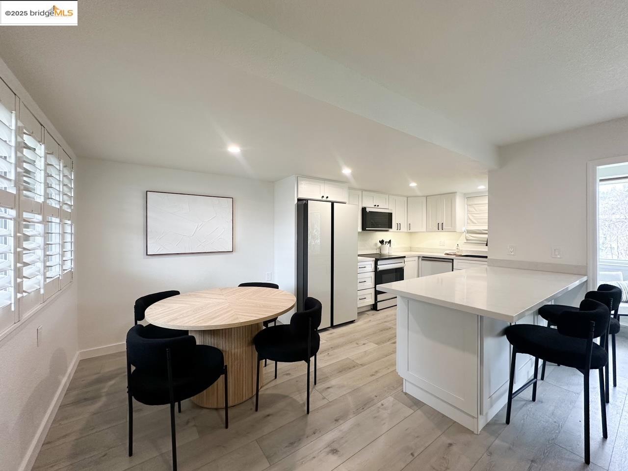 Detail Gallery Image 5 of 12 For 14225 Lora #90,  Los Gatos,  CA 95032 - 2 Beds | 1 Baths