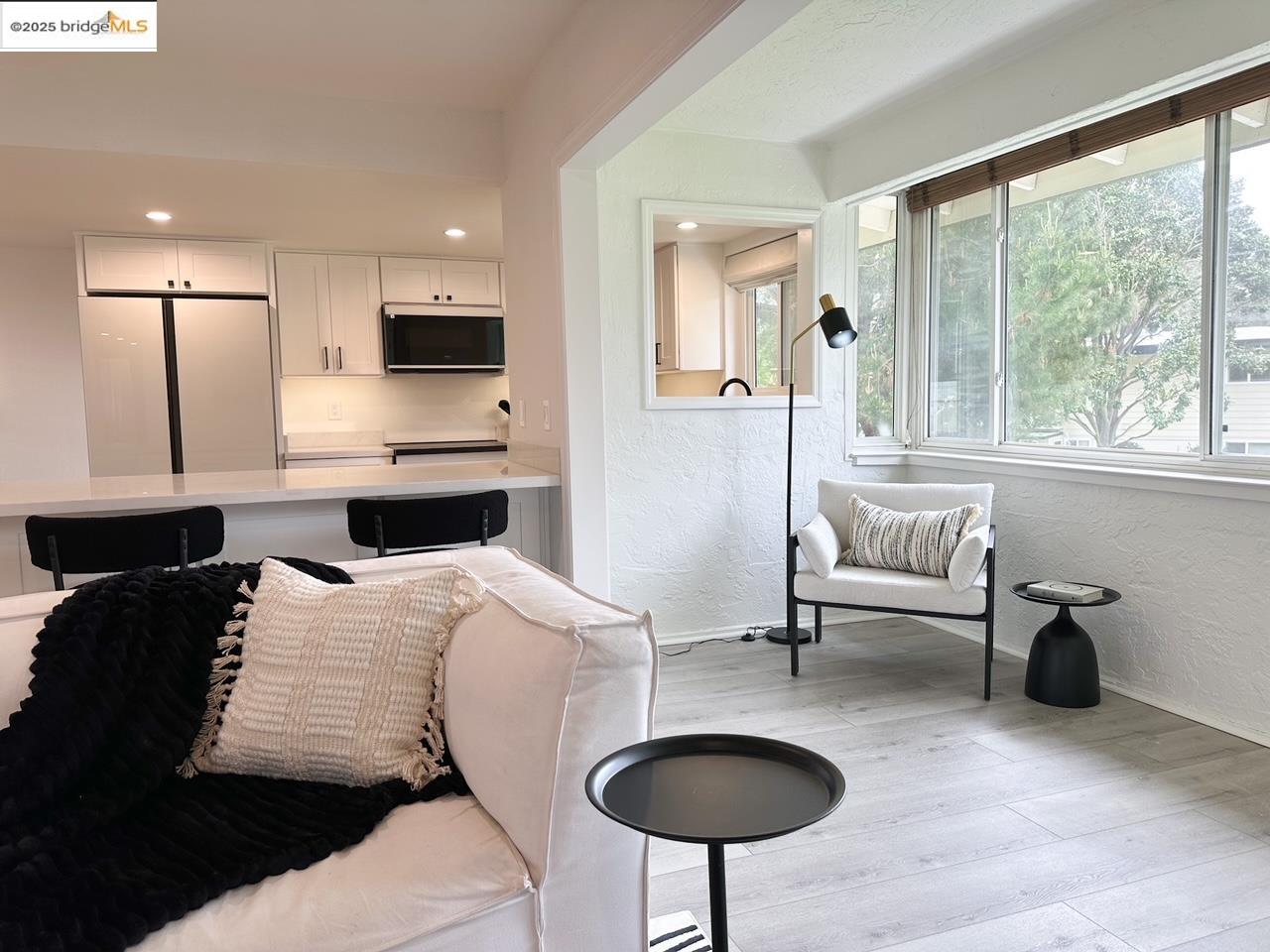 Detail Gallery Image 8 of 12 For 14225 Lora #90,  Los Gatos,  CA 95032 - 2 Beds | 1 Baths