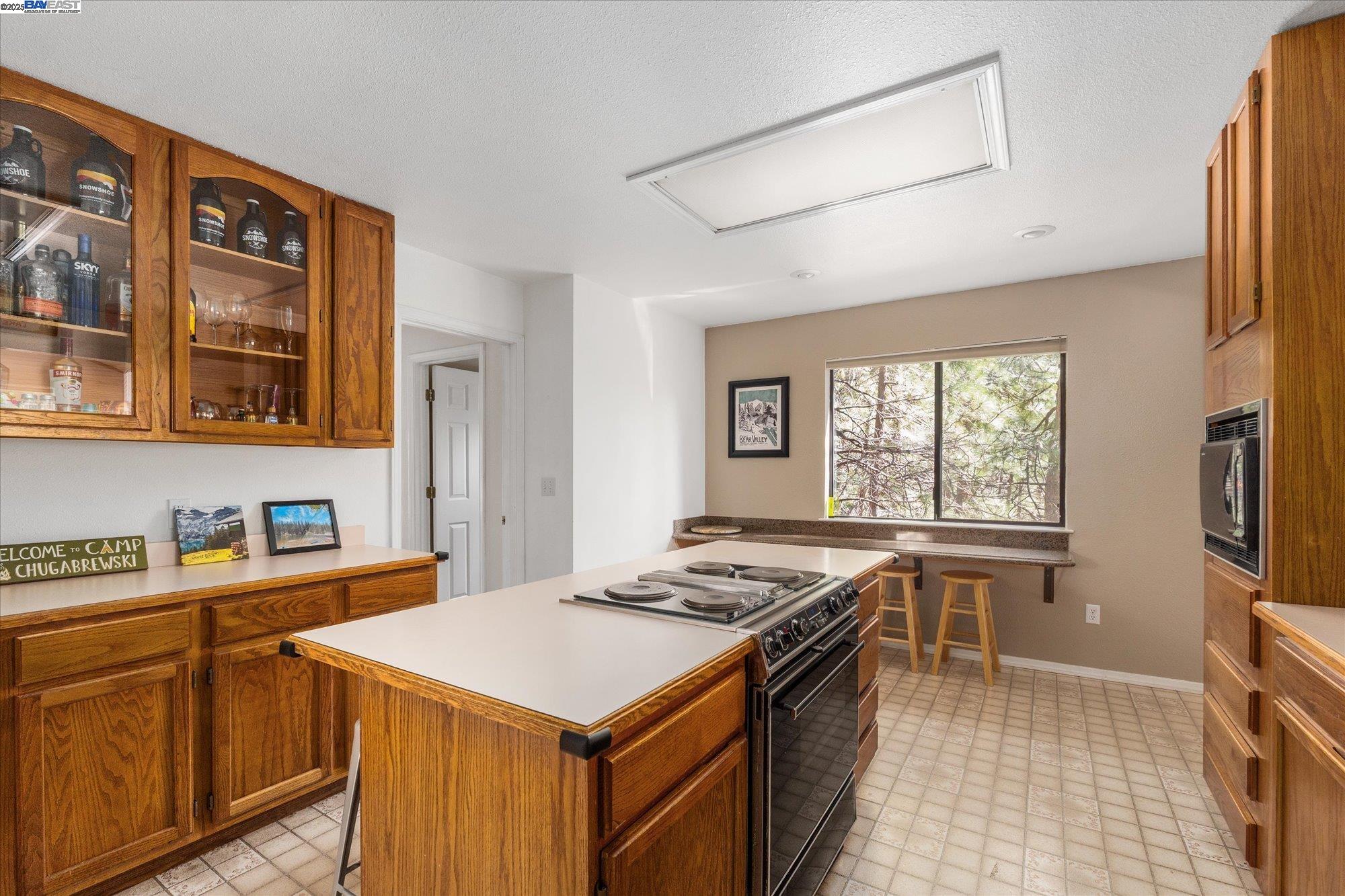 Detail Gallery Image 13 of 45 For 2919 Valley View Dr, Arnold,  CA 95223 - 5 Beds | 3 Baths