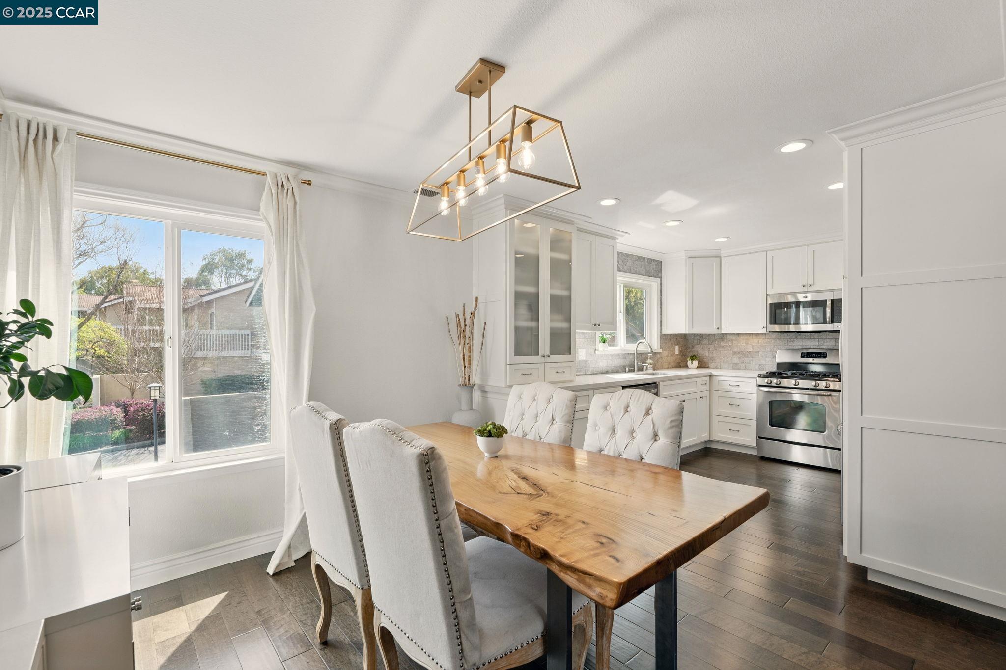 Detail Gallery Image 1 of 1 For 208 Jewel Ter, Danville,  CA 94526 - 2 Beds | 2/1 Baths