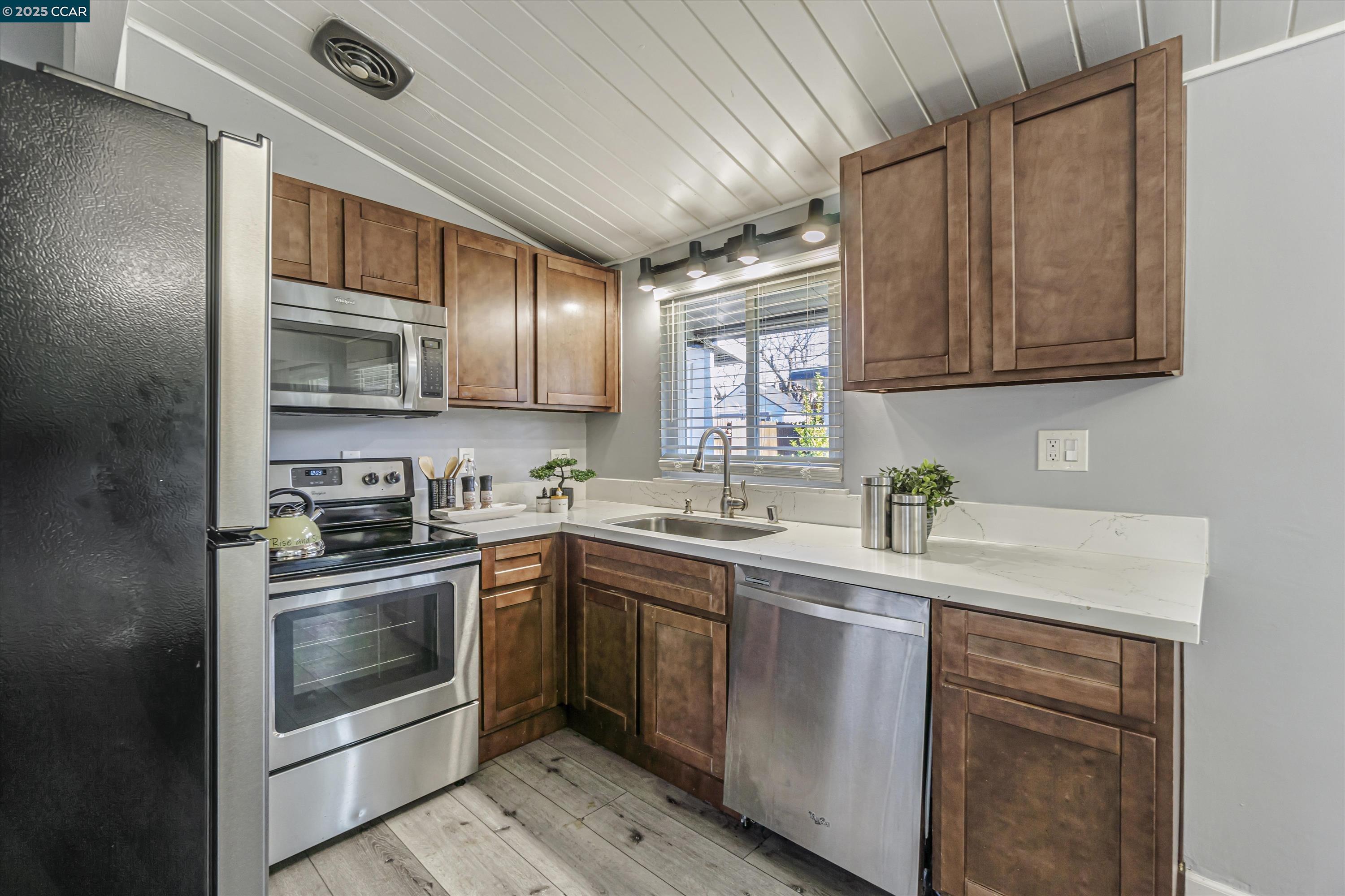 Detail Gallery Image 12 of 45 For 3024 Justin Way, Concord,  CA 94520 - 3 Beds | 2 Baths