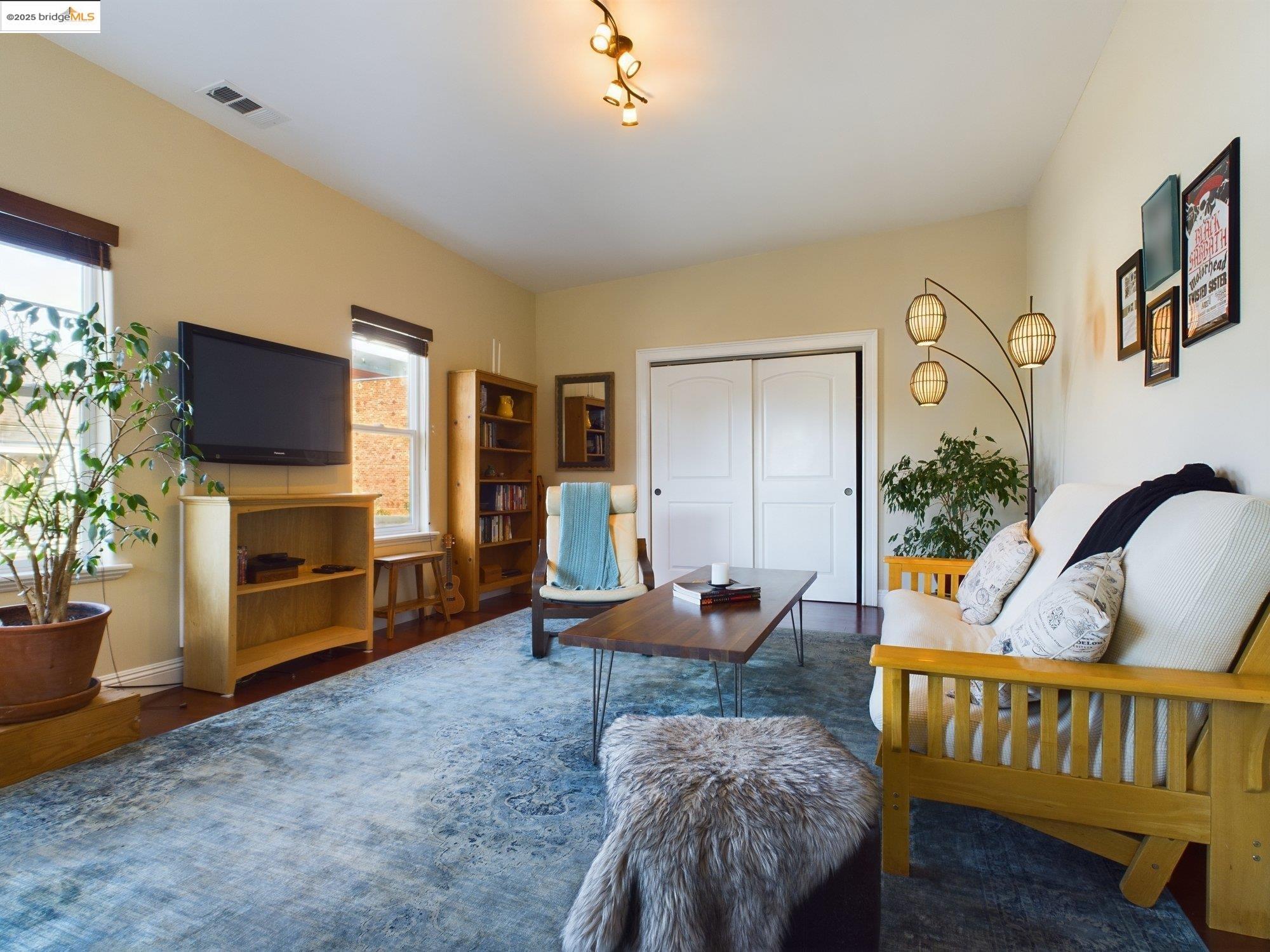 Detail Gallery Image 22 of 40 For 1488 14th St a,  Oakland,  CA 94607 - 2 Beds | 1 Baths