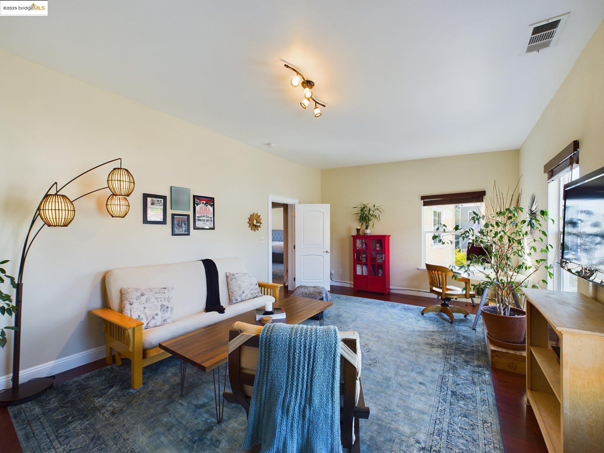 Detail Gallery Image 24 of 40 For 1488 14th St a,  Oakland,  CA 94607 - 2 Beds | 1 Baths