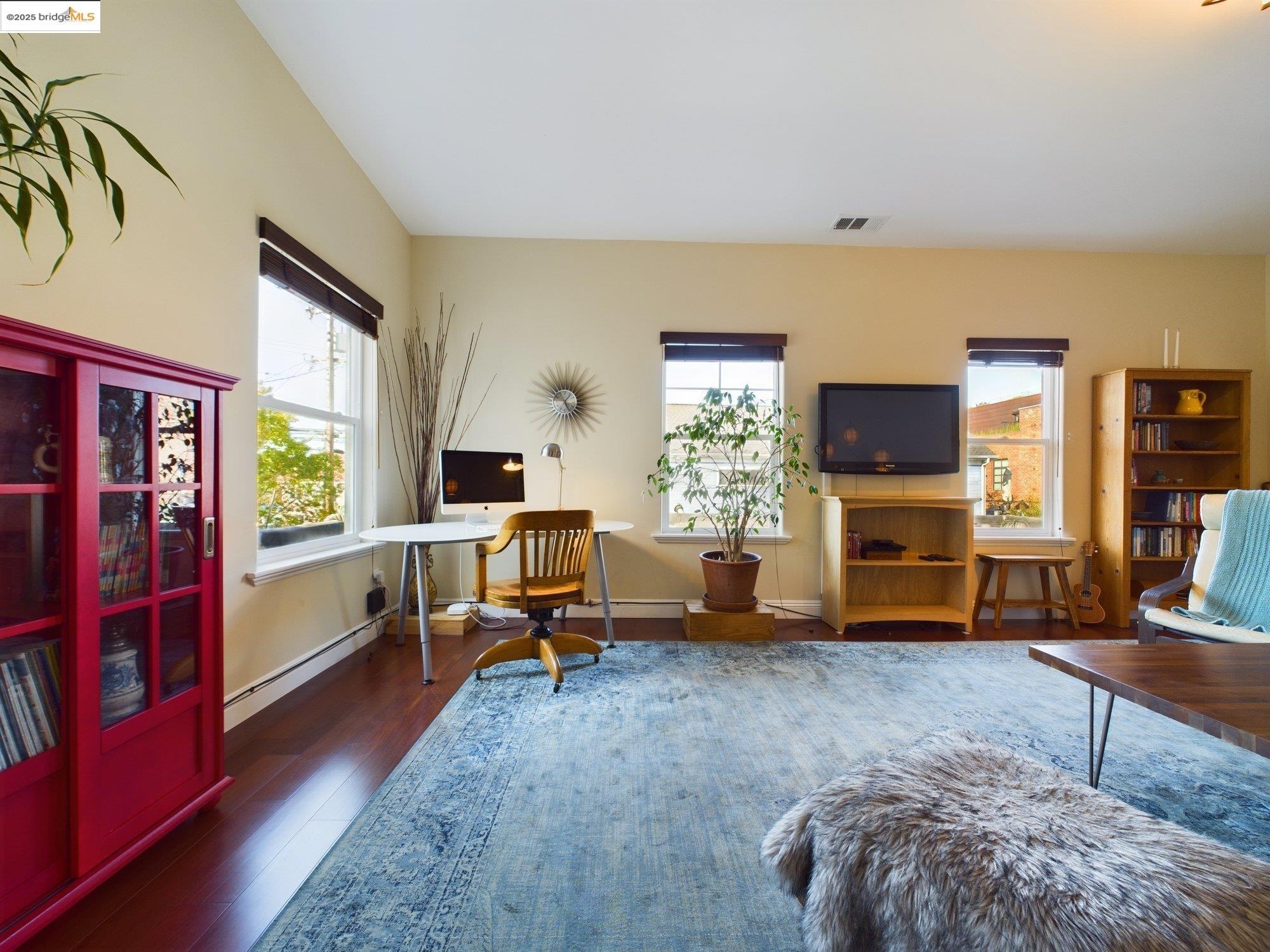 Detail Gallery Image 25 of 40 For 1488 14th St a,  Oakland,  CA 94607 - 2 Beds | 1 Baths