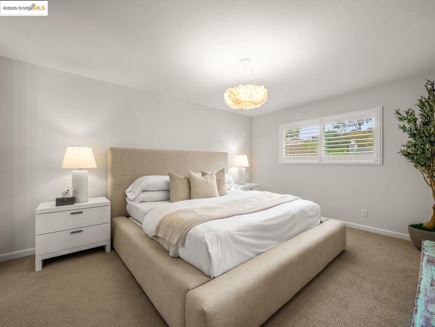 7796 Surrey LN, Oakland, California 94605, 4 Bedrooms Bedrooms, 7 Rooms Rooms,2 BathroomsBathrooms,Residential,For Sale,7796 Surrey LN,41091750