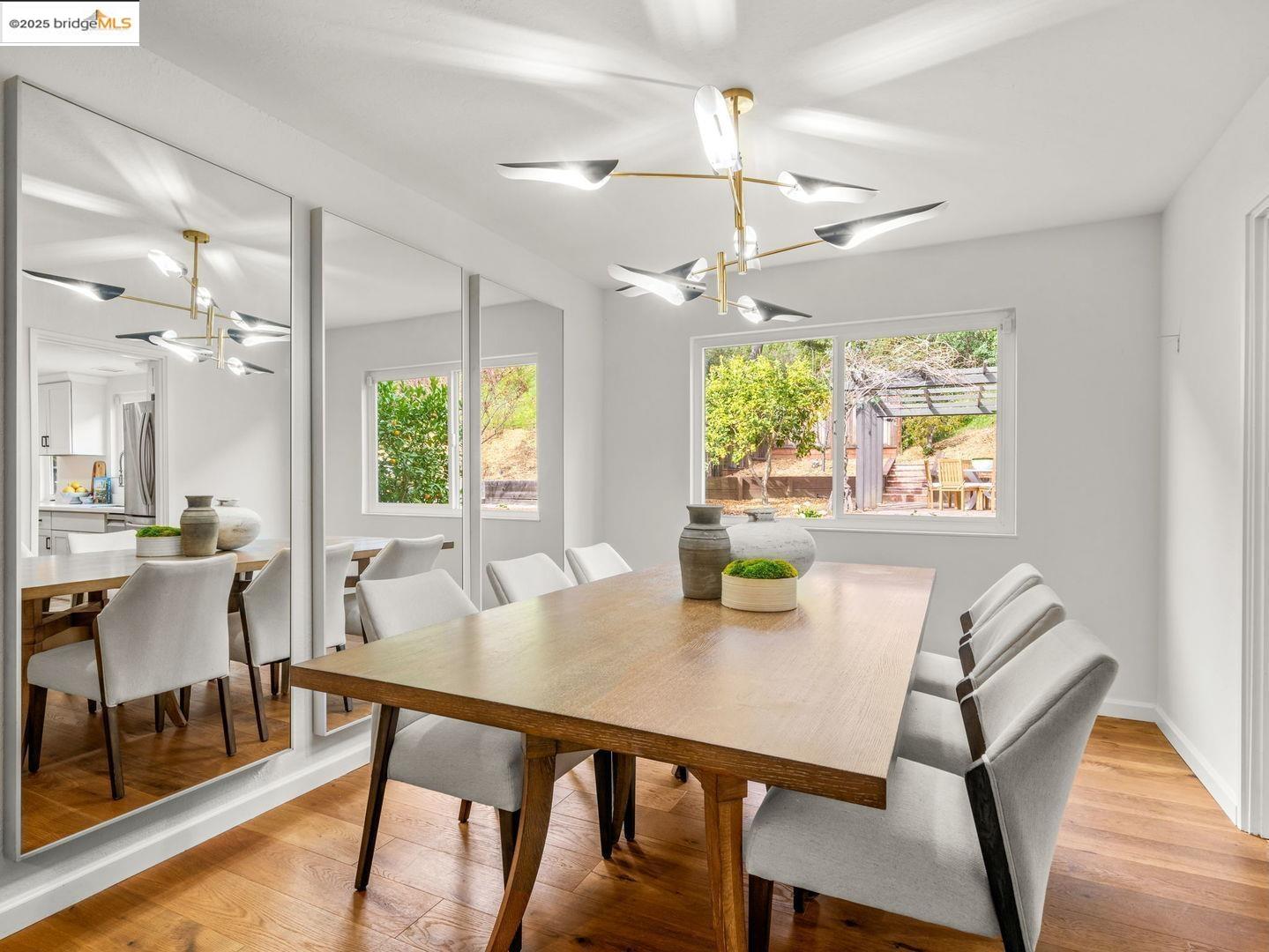 7796 Surrey LN, Oakland, California 94605, 4 Bedrooms Bedrooms, 7 Rooms Rooms,2 BathroomsBathrooms,Residential,For Sale,7796 Surrey LN,41091750