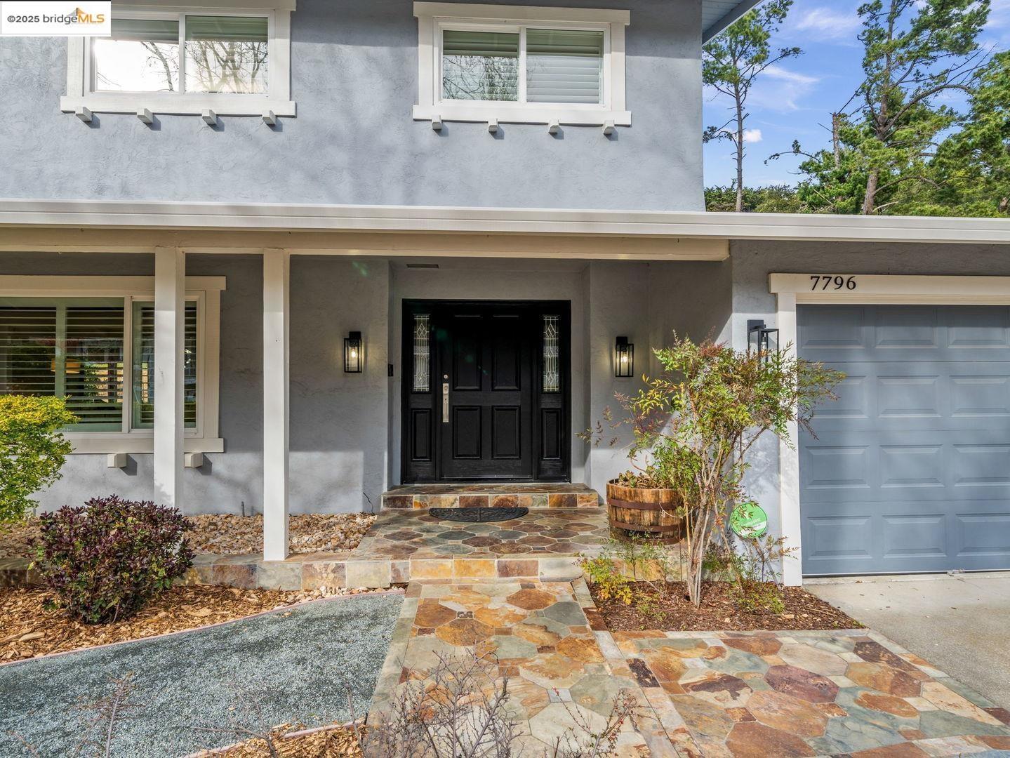 7796 Surrey LN, Oakland, California 94605, 4 Bedrooms Bedrooms, 7 Rooms Rooms,2 BathroomsBathrooms,Residential,For Sale,7796 Surrey LN,41091750