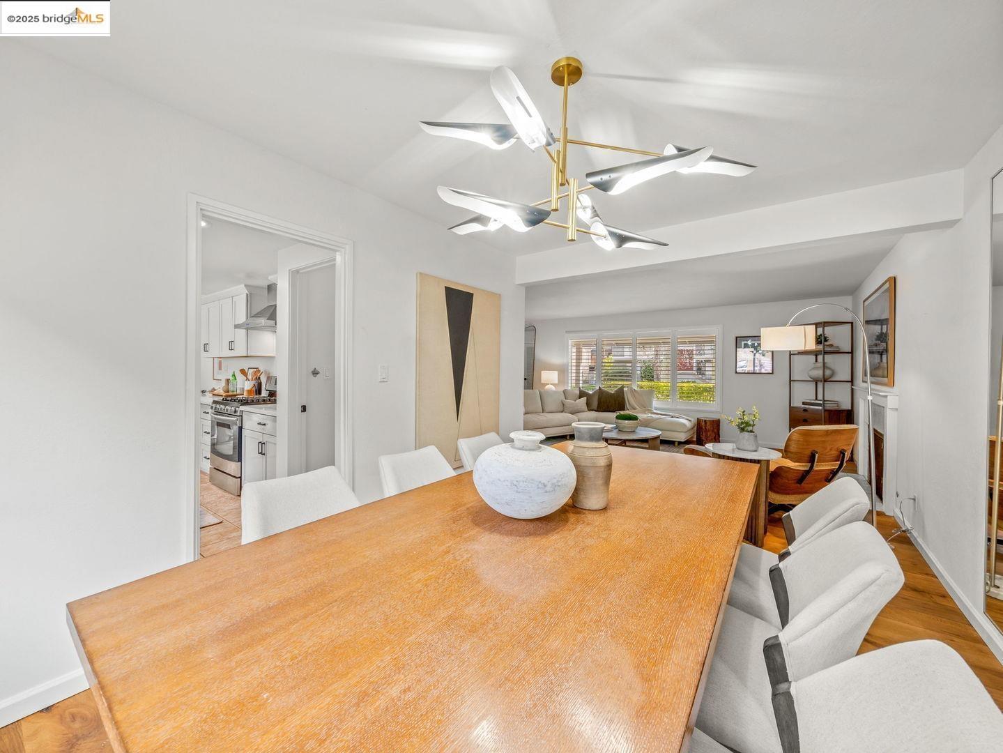 7796 Surrey LN, Oakland, California 94605, 4 Bedrooms Bedrooms, 7 Rooms Rooms,2 BathroomsBathrooms,Residential,For Sale,7796 Surrey LN,41091750