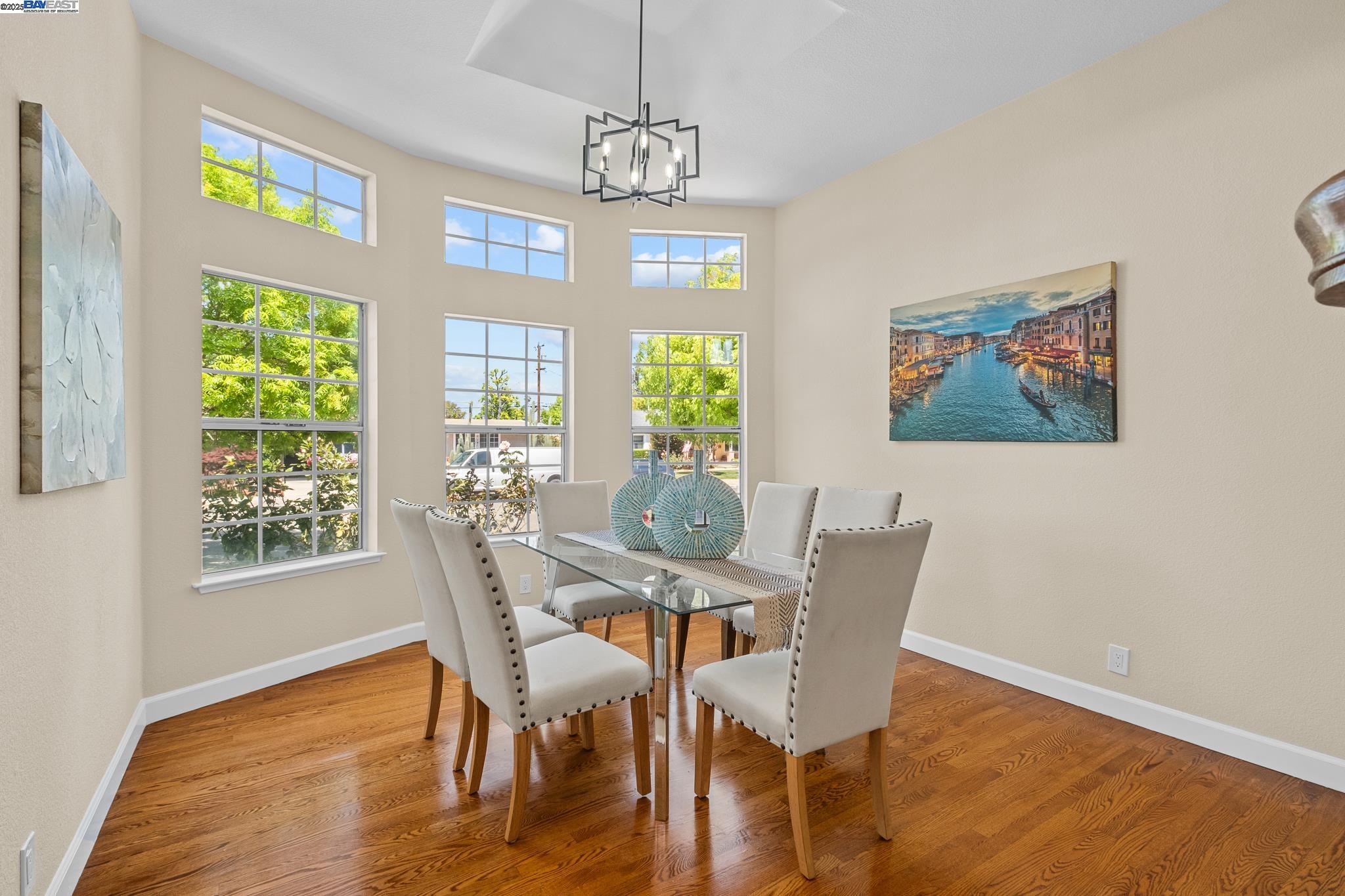 Detail Gallery Image 12 of 60 For 2316 Tulip Rd, San Jose,  CA 95128 - 4 Beds | 3 Baths