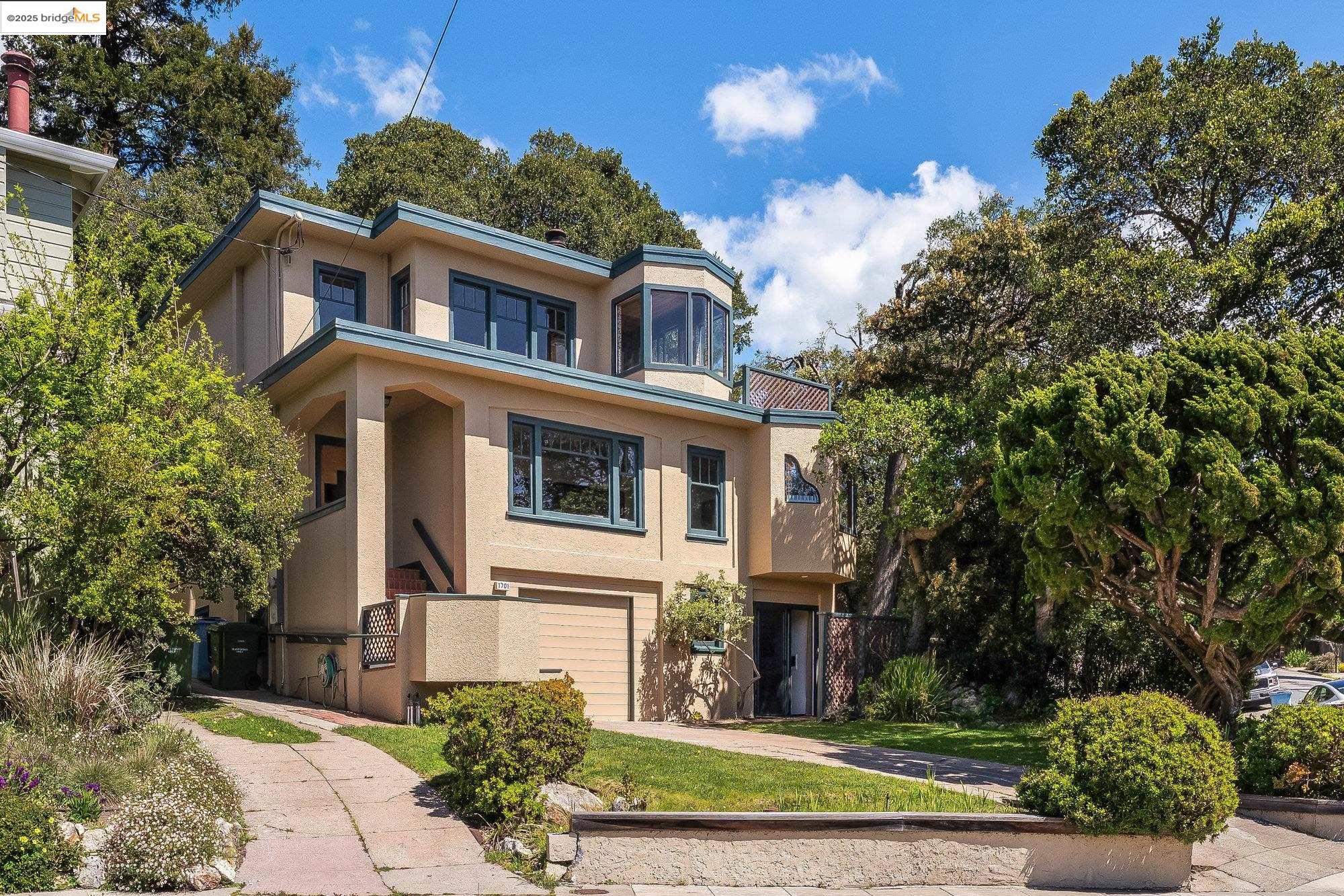 Detail Gallery Image 1 of 1 For 1701 Portland Ave, Berkeley,  CA 94707 - 4 Beds | 3/1 Baths