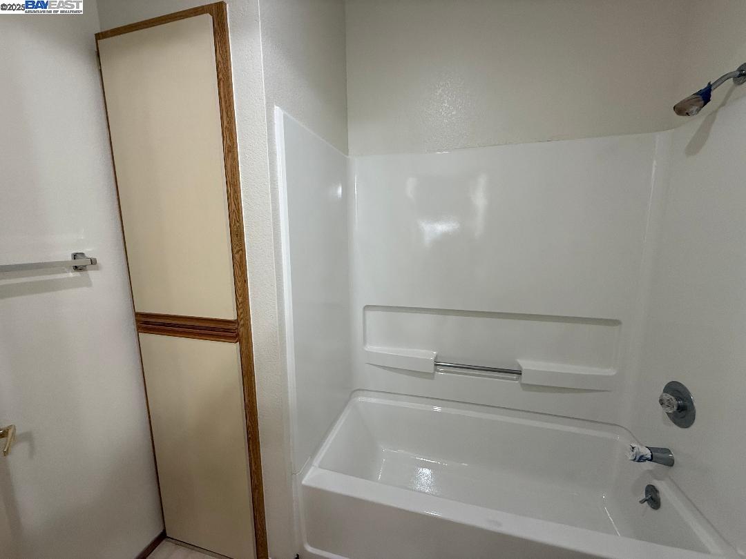 Detail Gallery Image 12 of 17 For 25850 Kay Ave #328,  Hayward,  CA 94545 - 2 Beds | 2 Baths