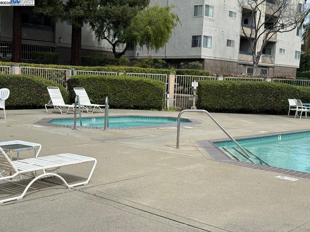 Detail Gallery Image 17 of 17 For 25850 Kay Ave #328,  Hayward,  CA 94545 - 2 Beds | 2 Baths