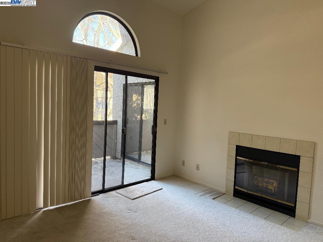 Detail Gallery Image 3 of 17 For 25850 Kay Ave #328,  Hayward,  CA 94545 - 2 Beds | 2 Baths