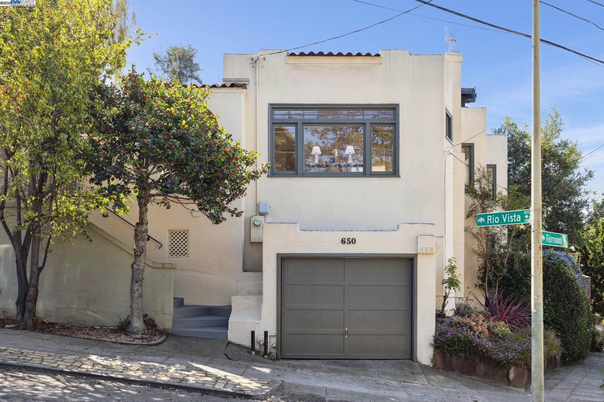 Detail Gallery Image 1 of 1 For 650 Fairmount Ave, Oakland,  CA 94611 - 2 Beds | 1 Baths