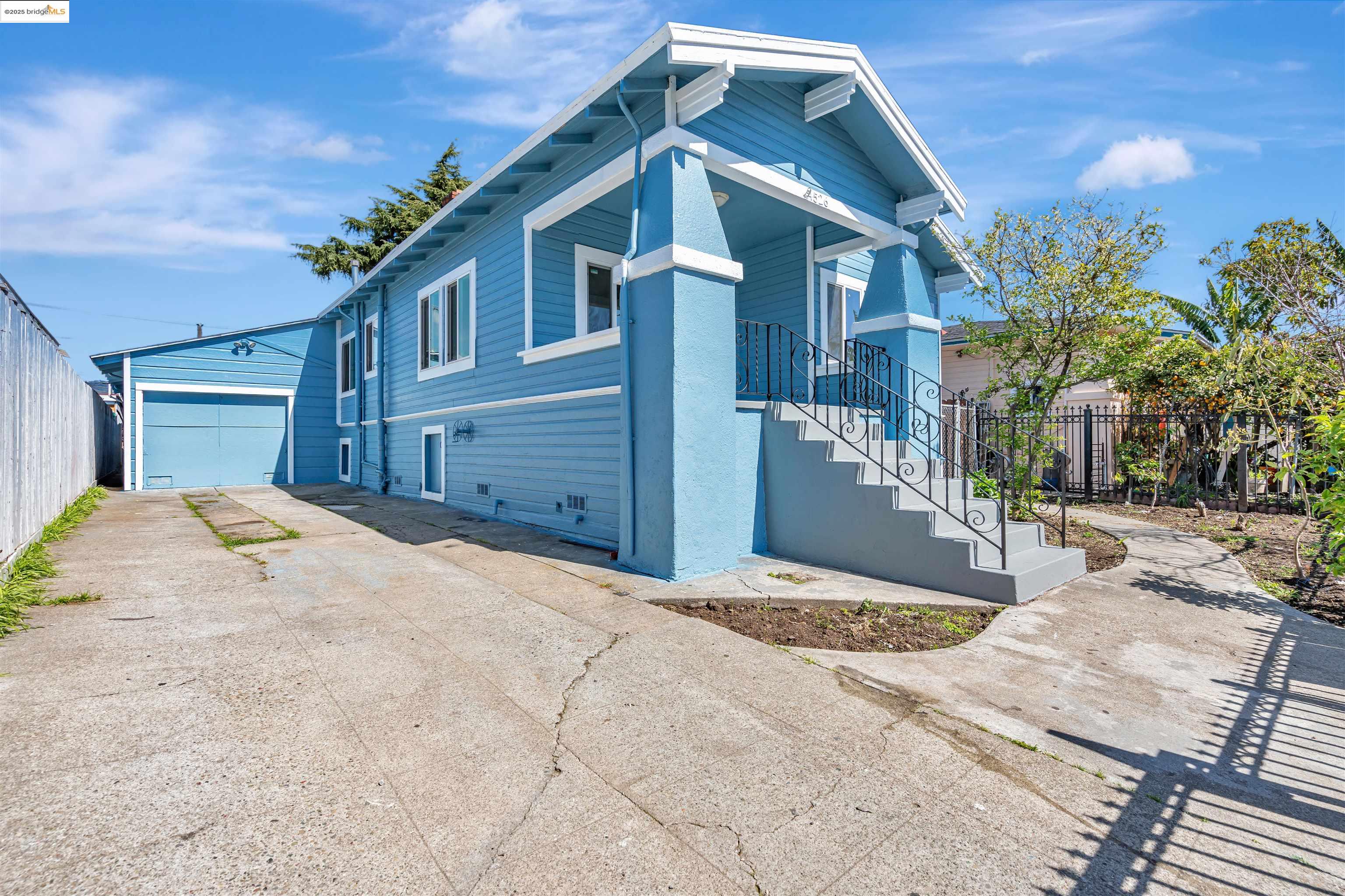 4526 Bond St, Oakland, California 94601, 4 Bedrooms Bedrooms, 7 Rooms Rooms,1 BathroomBathrooms,Residential,For Sale,4526 Bond St,41091776