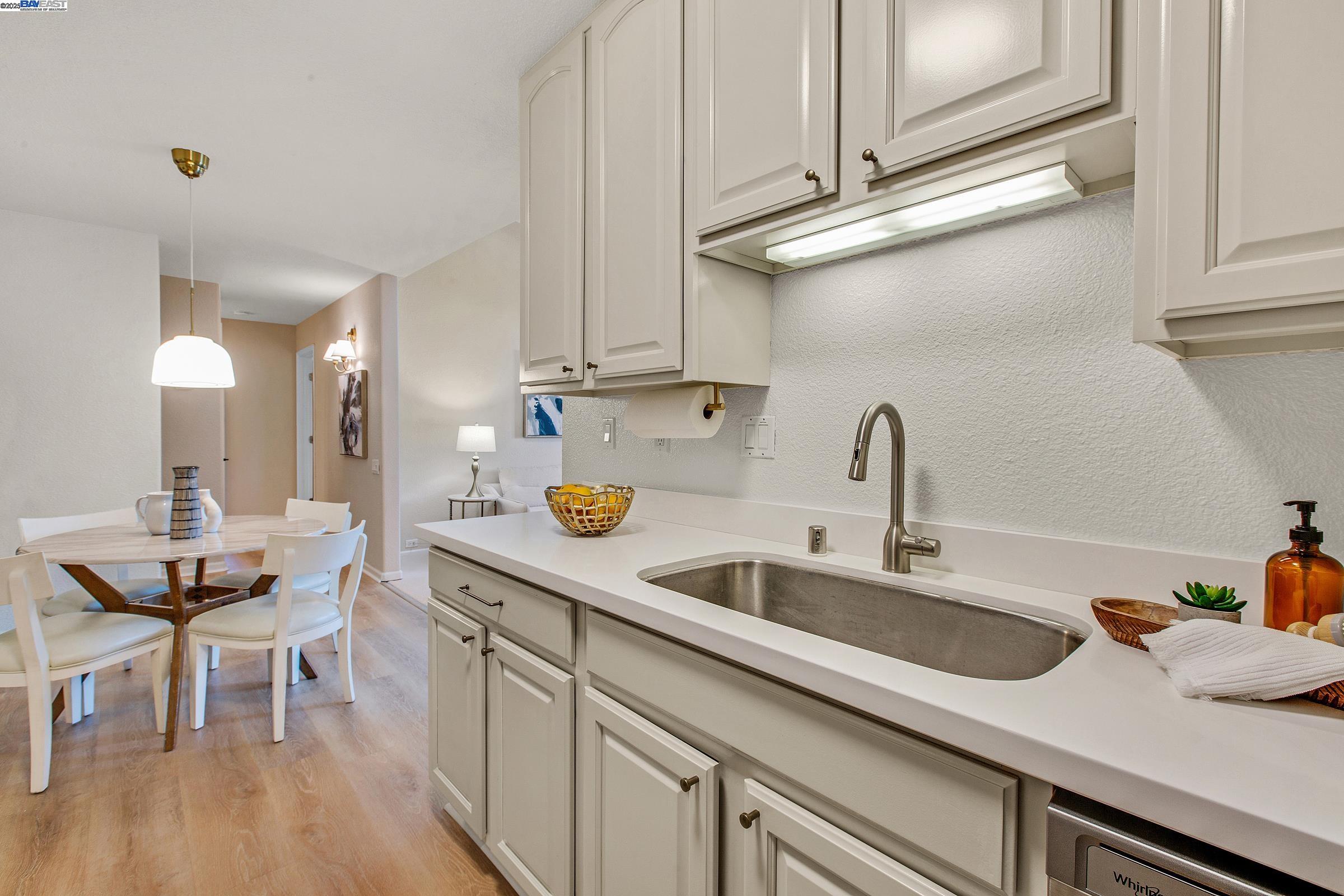 Photo #7: 41091779 Listing: Photo #7
