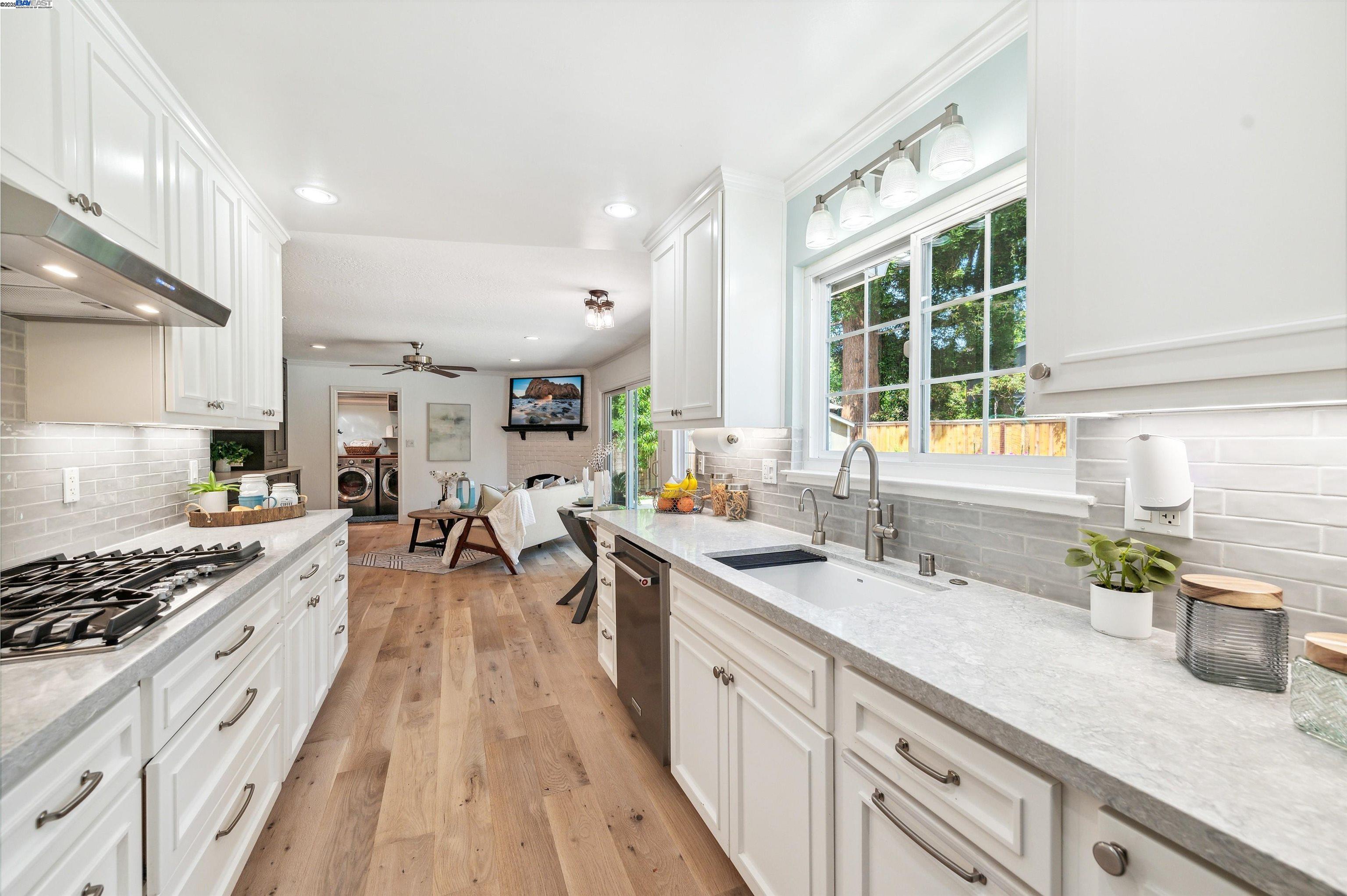 Detail Gallery Image 13 of 53 For 4839 Merganser Ct, Pleasanton,  CA 94566 - 4 Beds | 3 Baths